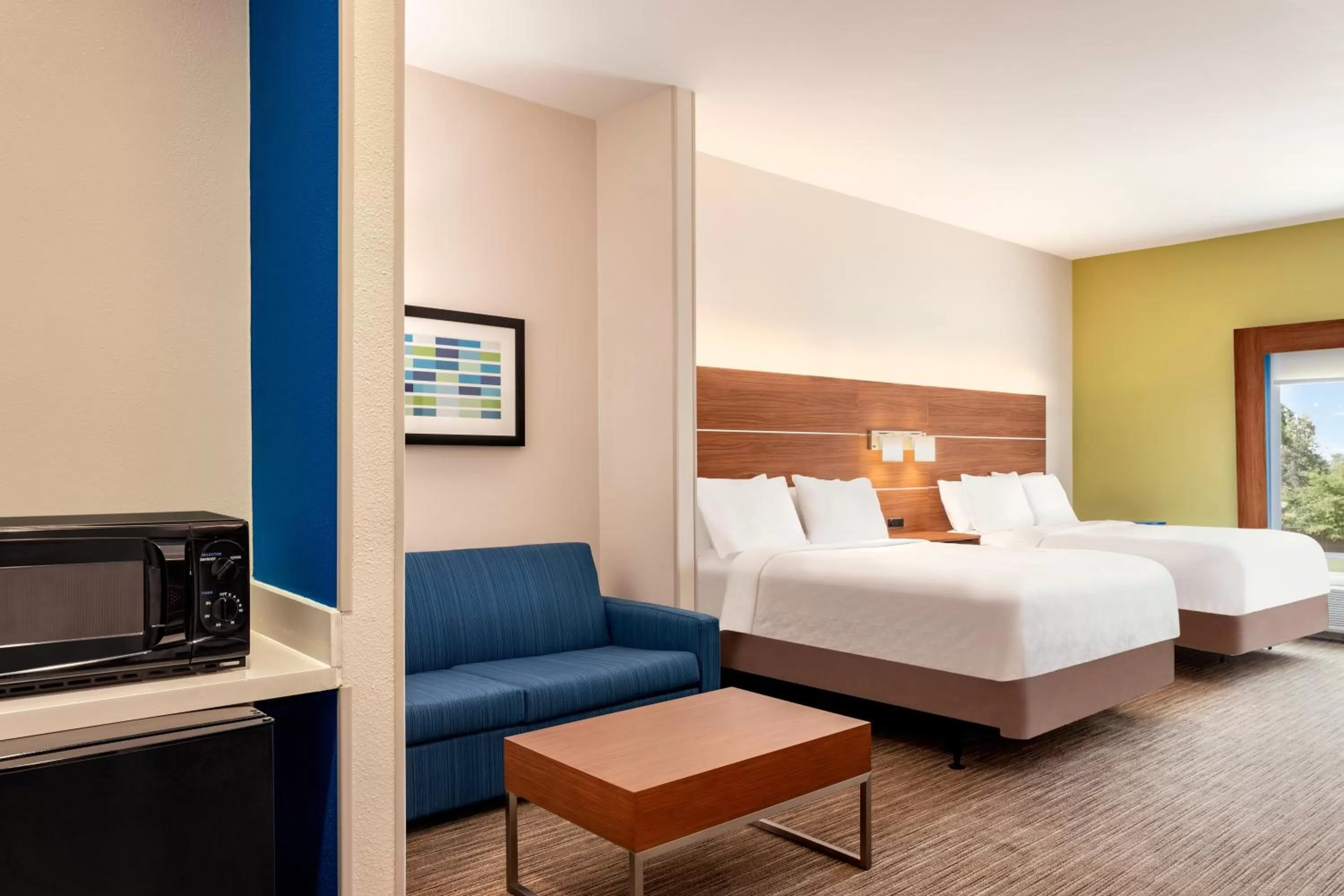 Photo of the whole room, Bed in Holiday Inn Express & Suites Searcy by IHG
