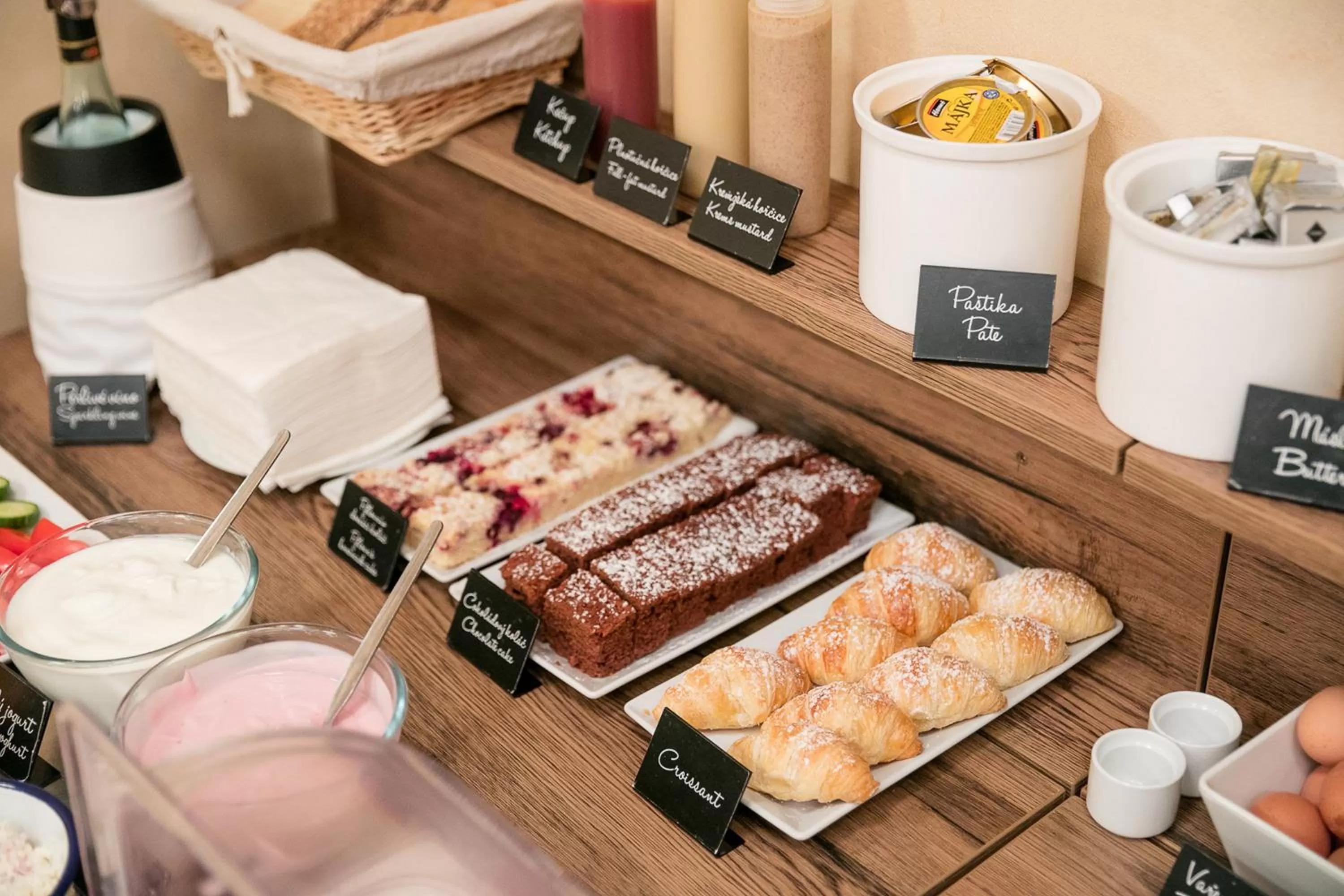 Breakfast in Pytloun Design Self Check-in Hotel