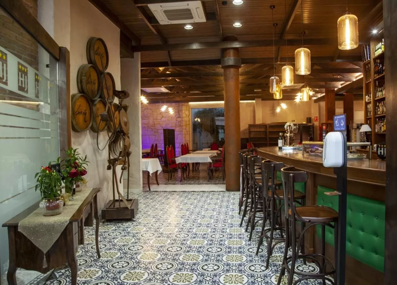 Restaurant/places to eat in Hotel Julián