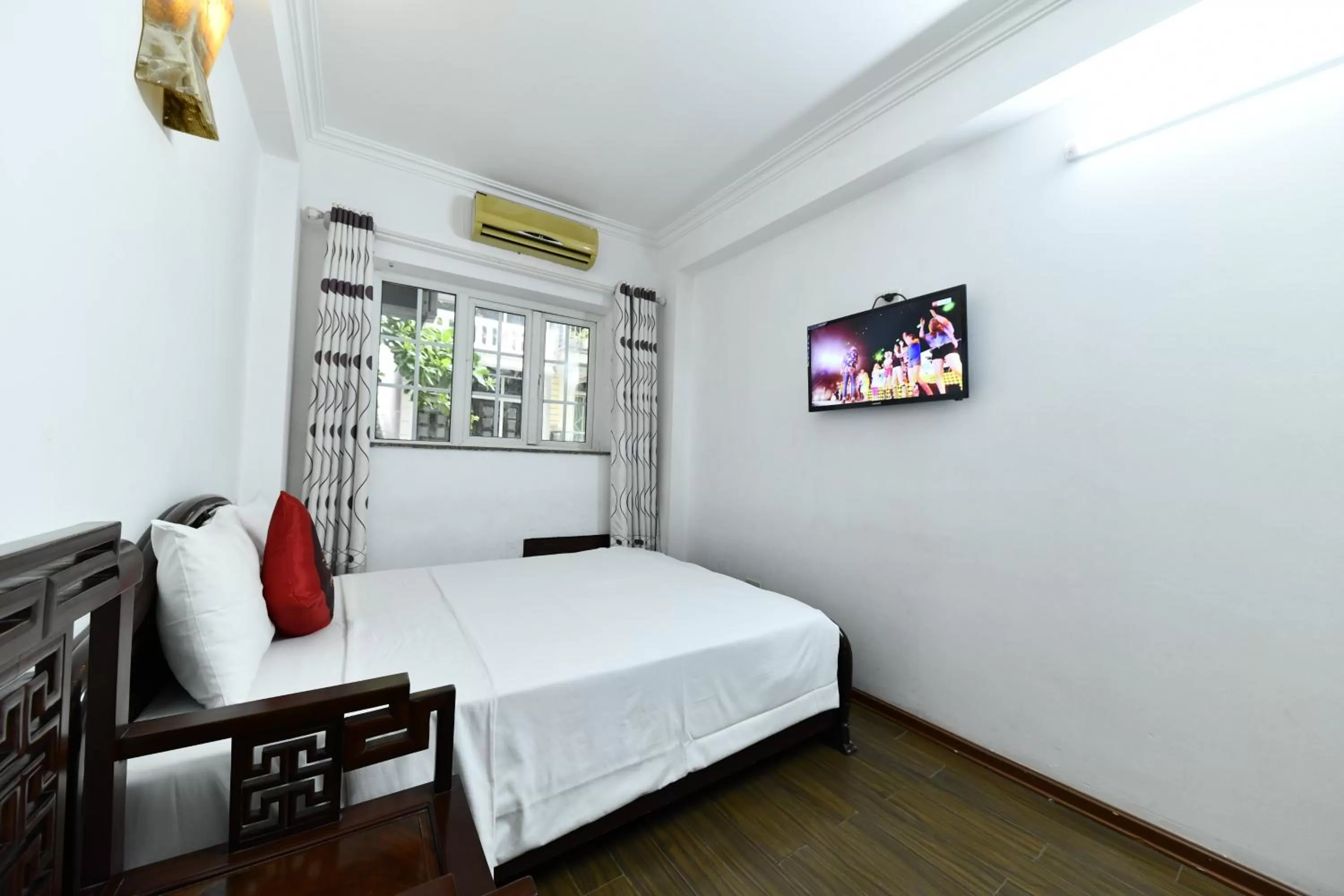 Bed in Phoenix Legend Hotel Hanoi