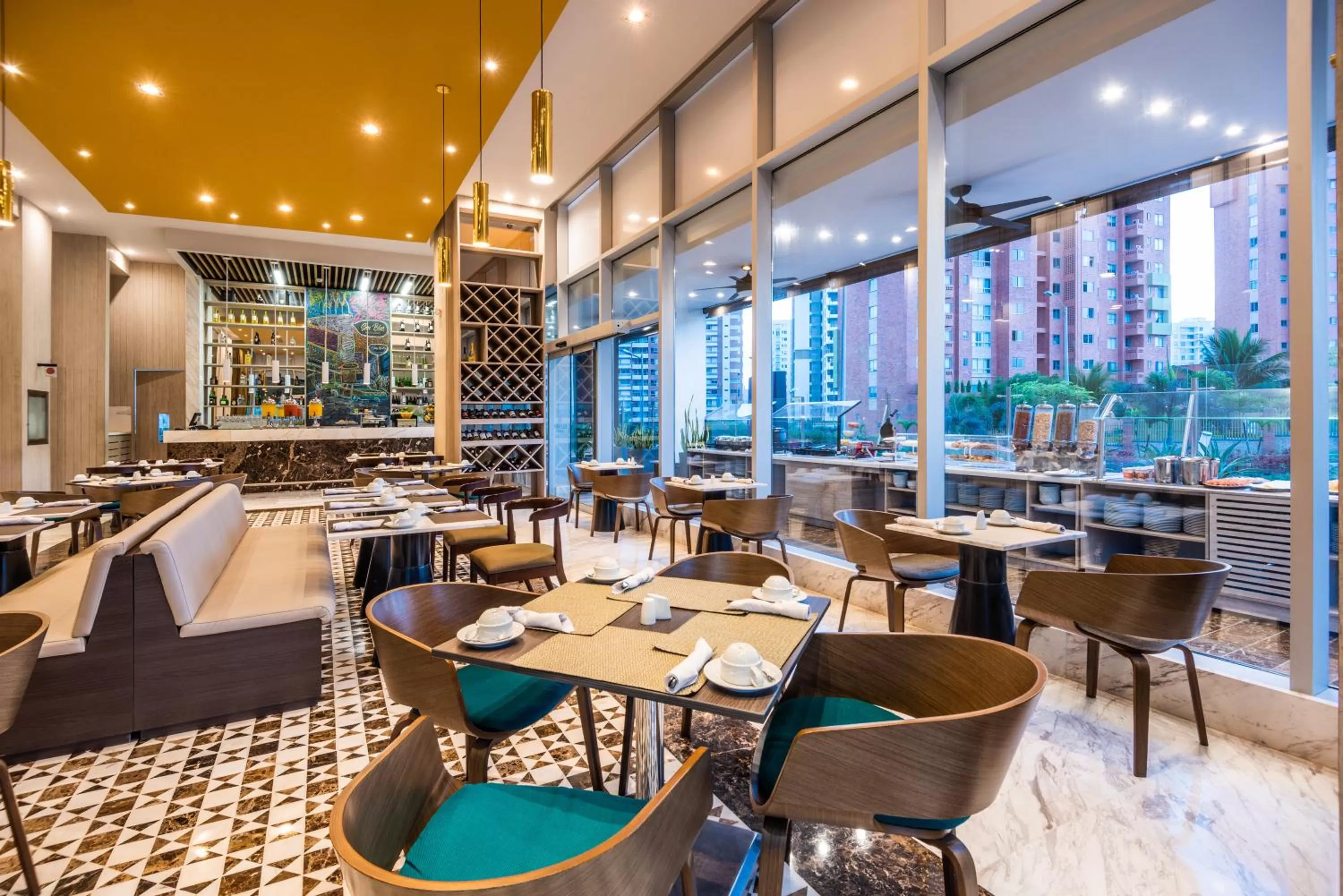 Restaurant/places to eat in Crowne Plaza Barranquilla by IHG