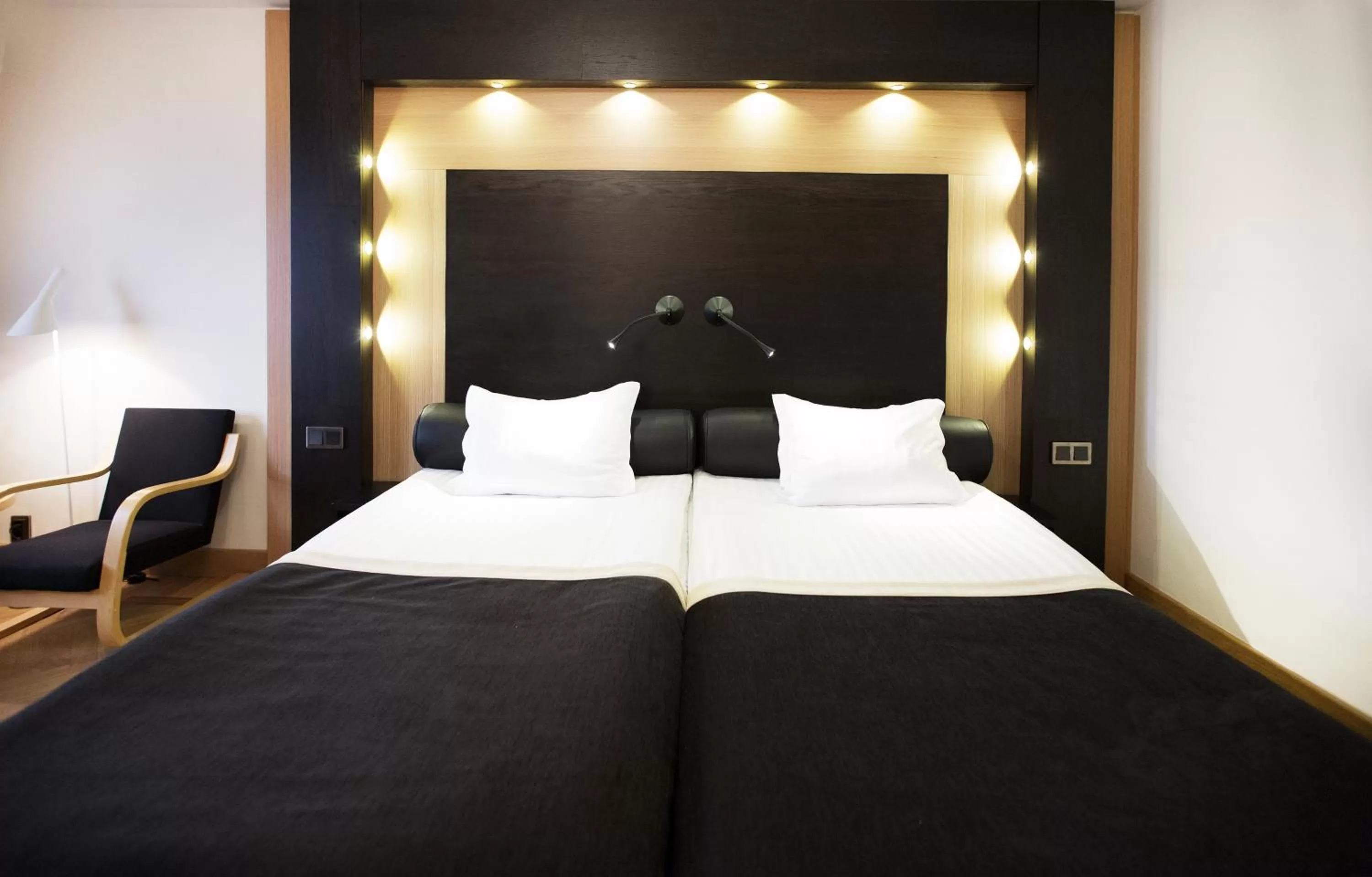 Bedroom, Bed in Hotel Lundia