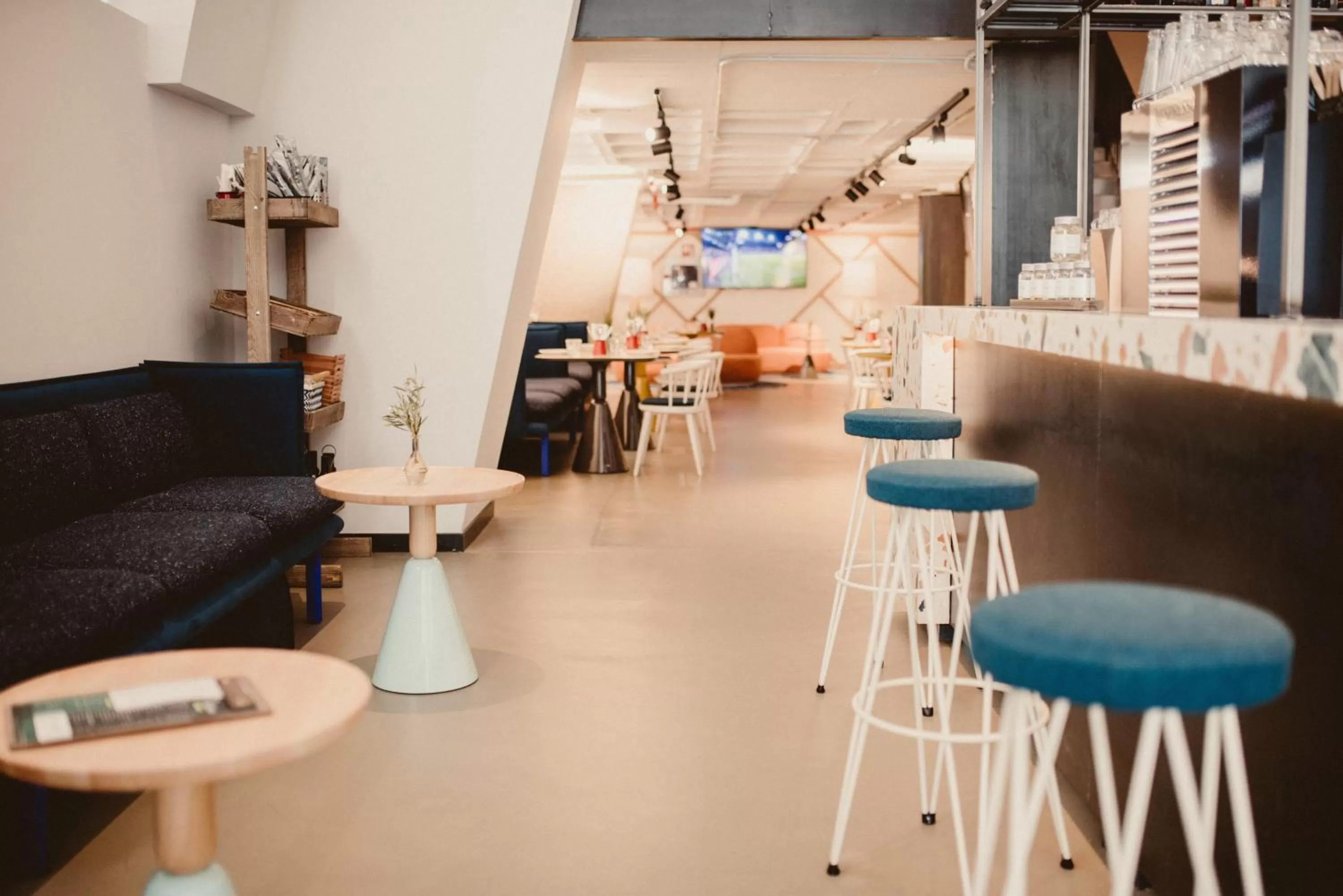 Lounge or bar in Novotel Sevilla