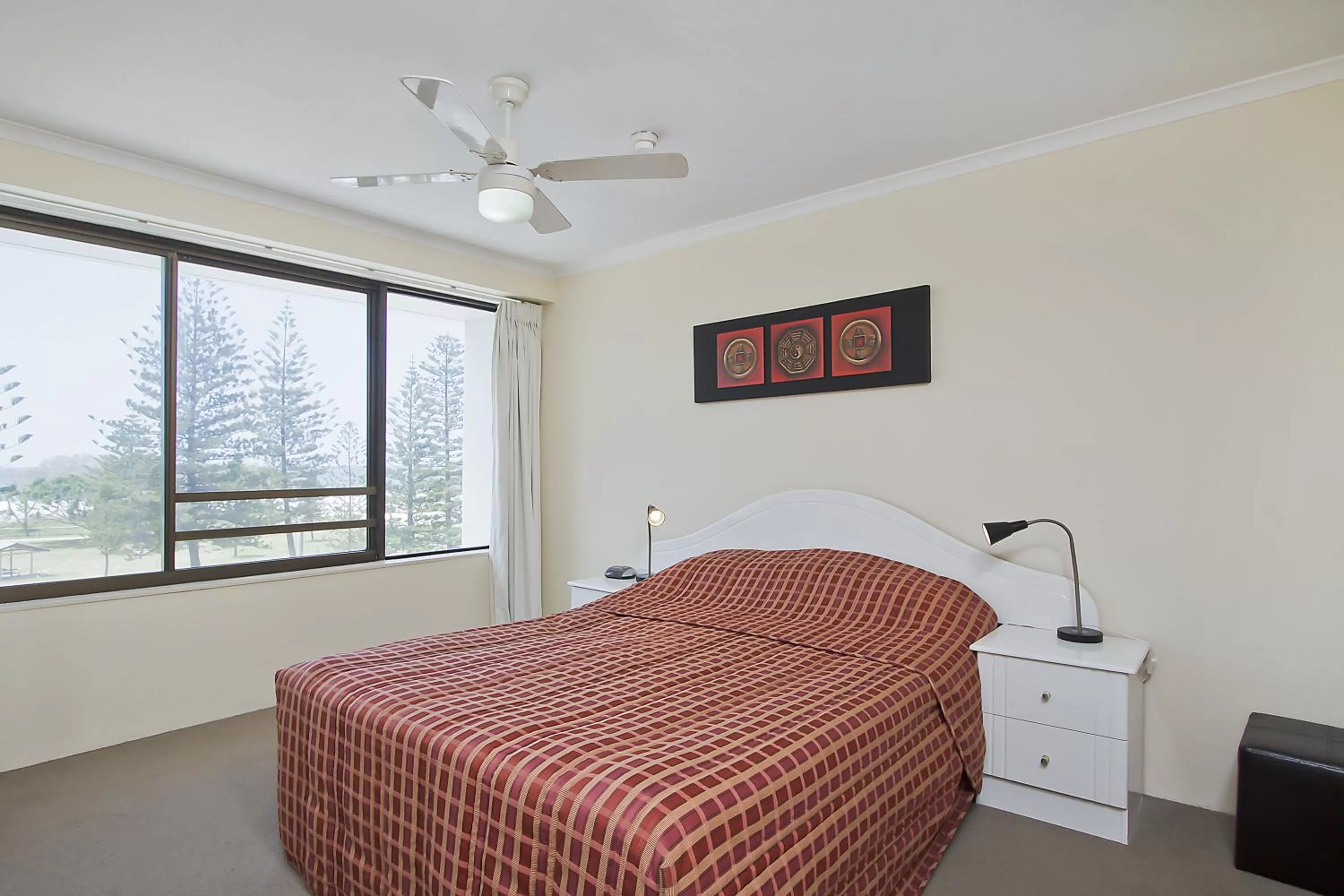 One-Bedroom Apartment in South Pacific Plaza - Official