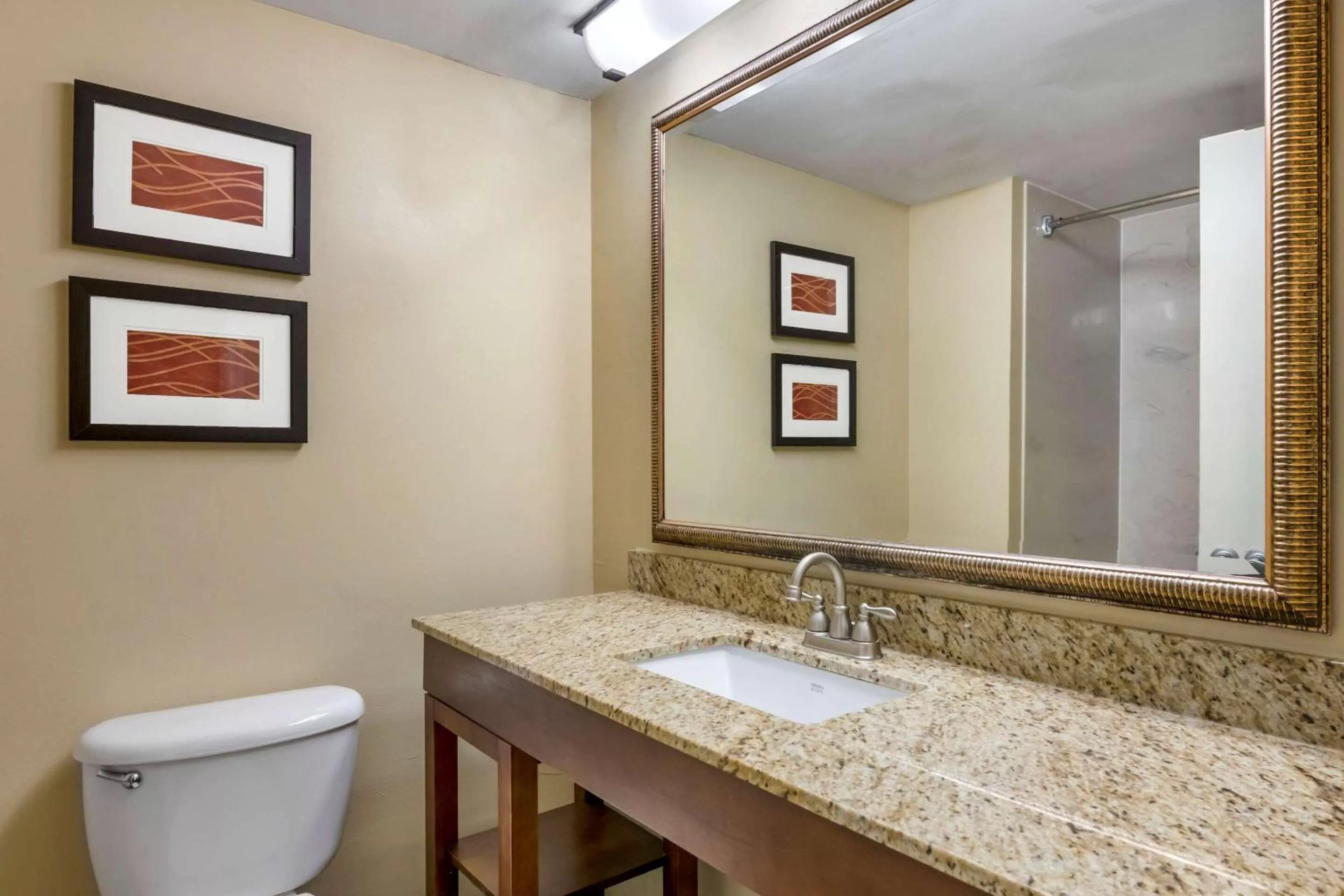 Bathroom in Comfort Inn International Drive