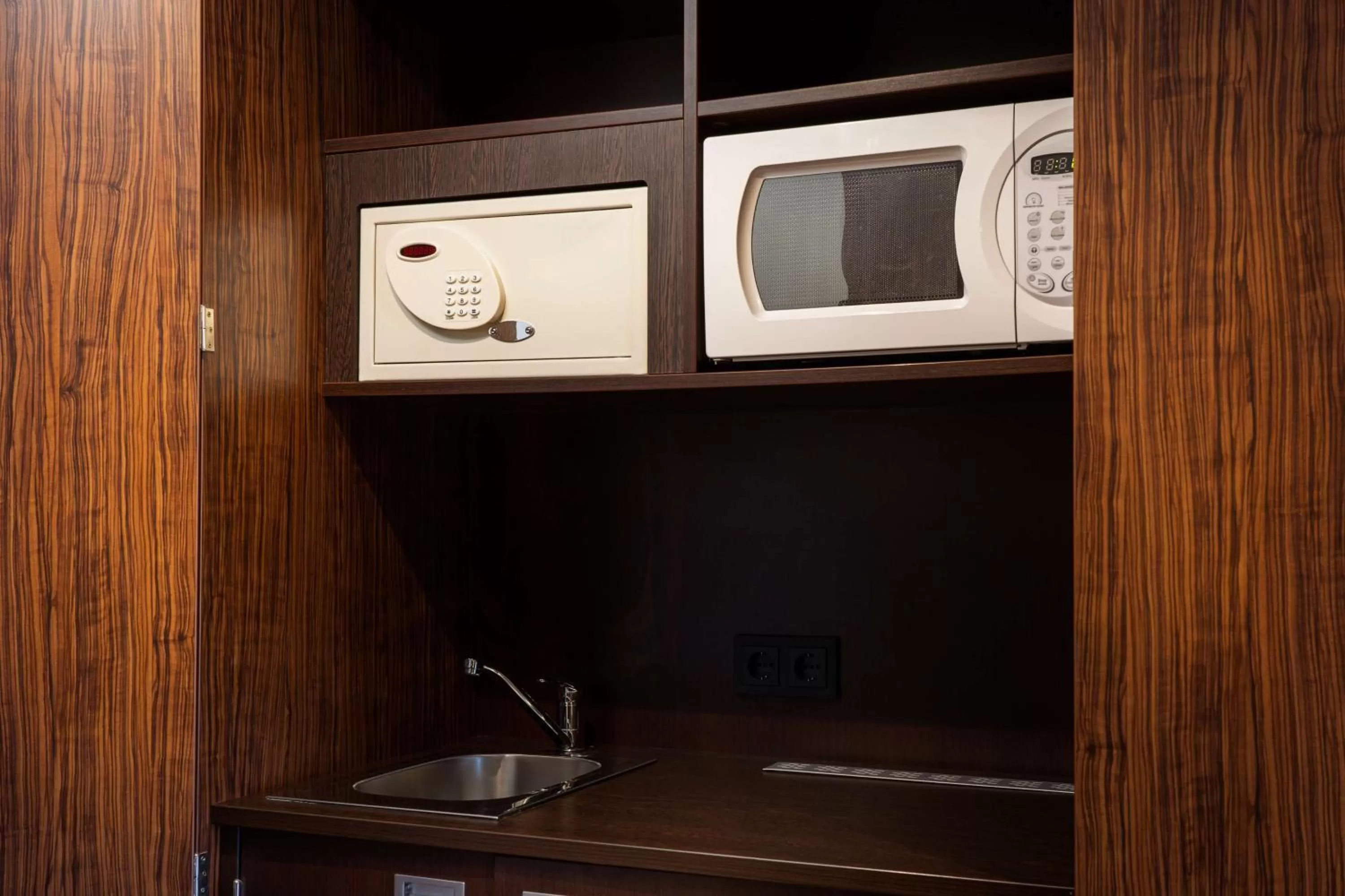 Bedroom in elaya hotel hamburg finkenwerder