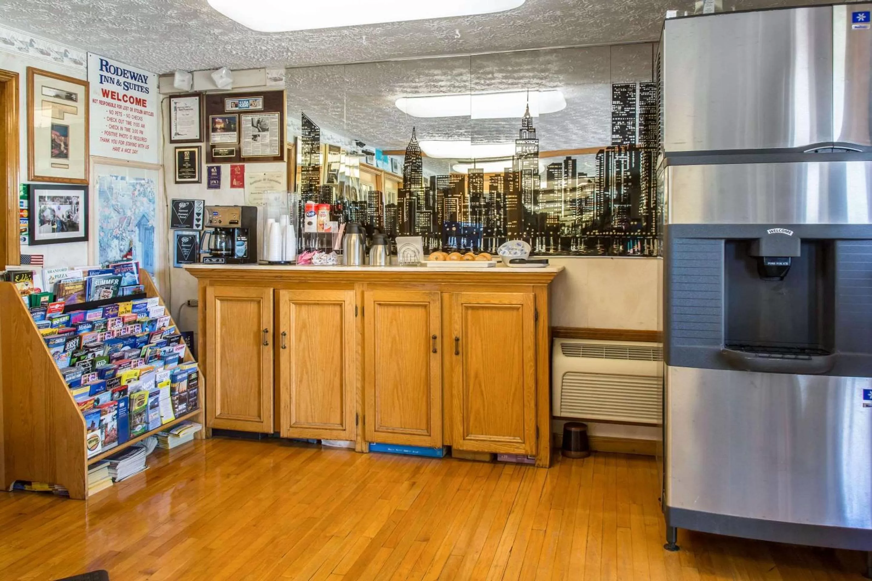 Restaurant/places to eat in Rodeway Inn & Suites Branford - Guilford