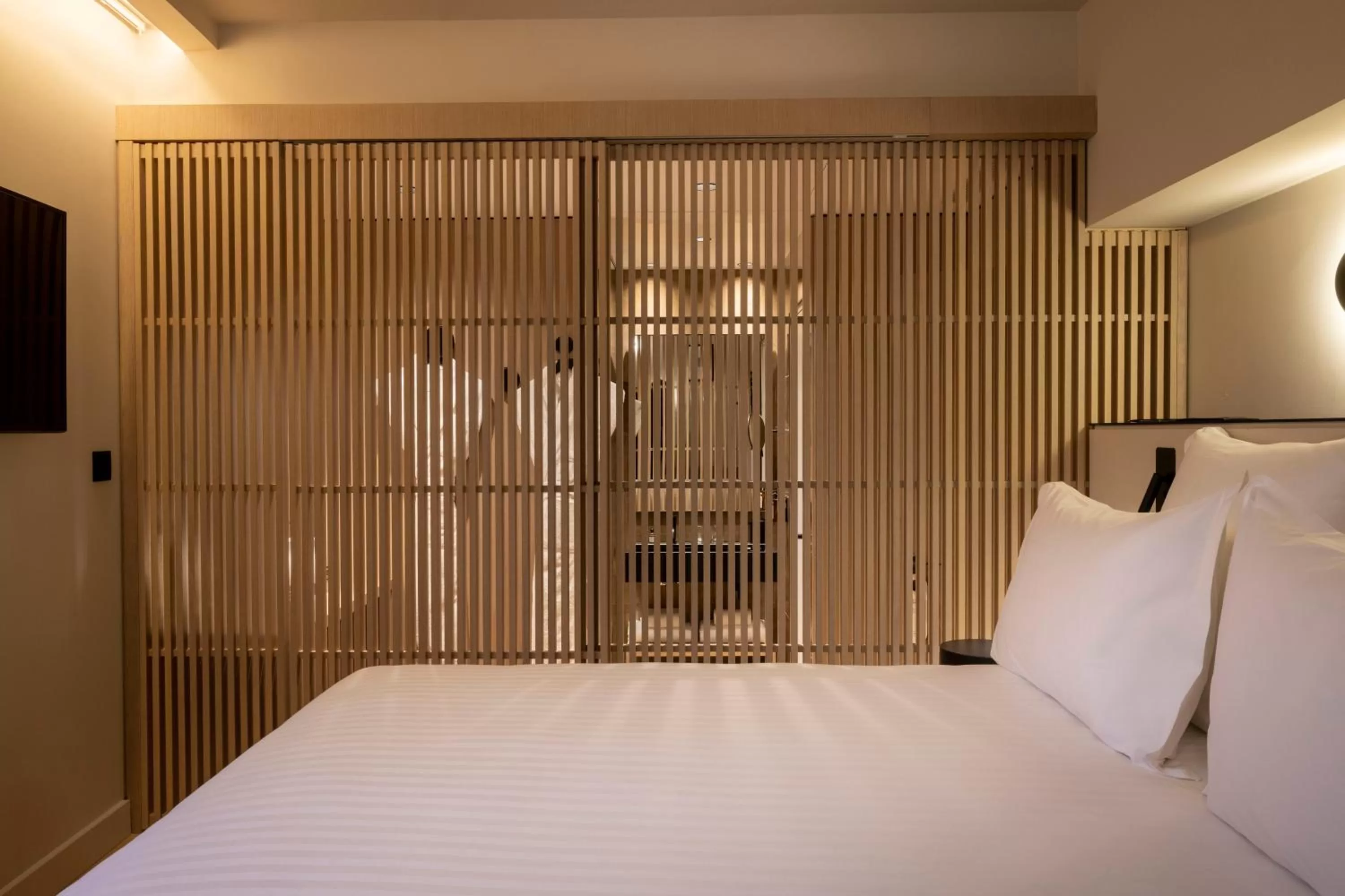 TV and multimedia, Bed in Hôtel Esté