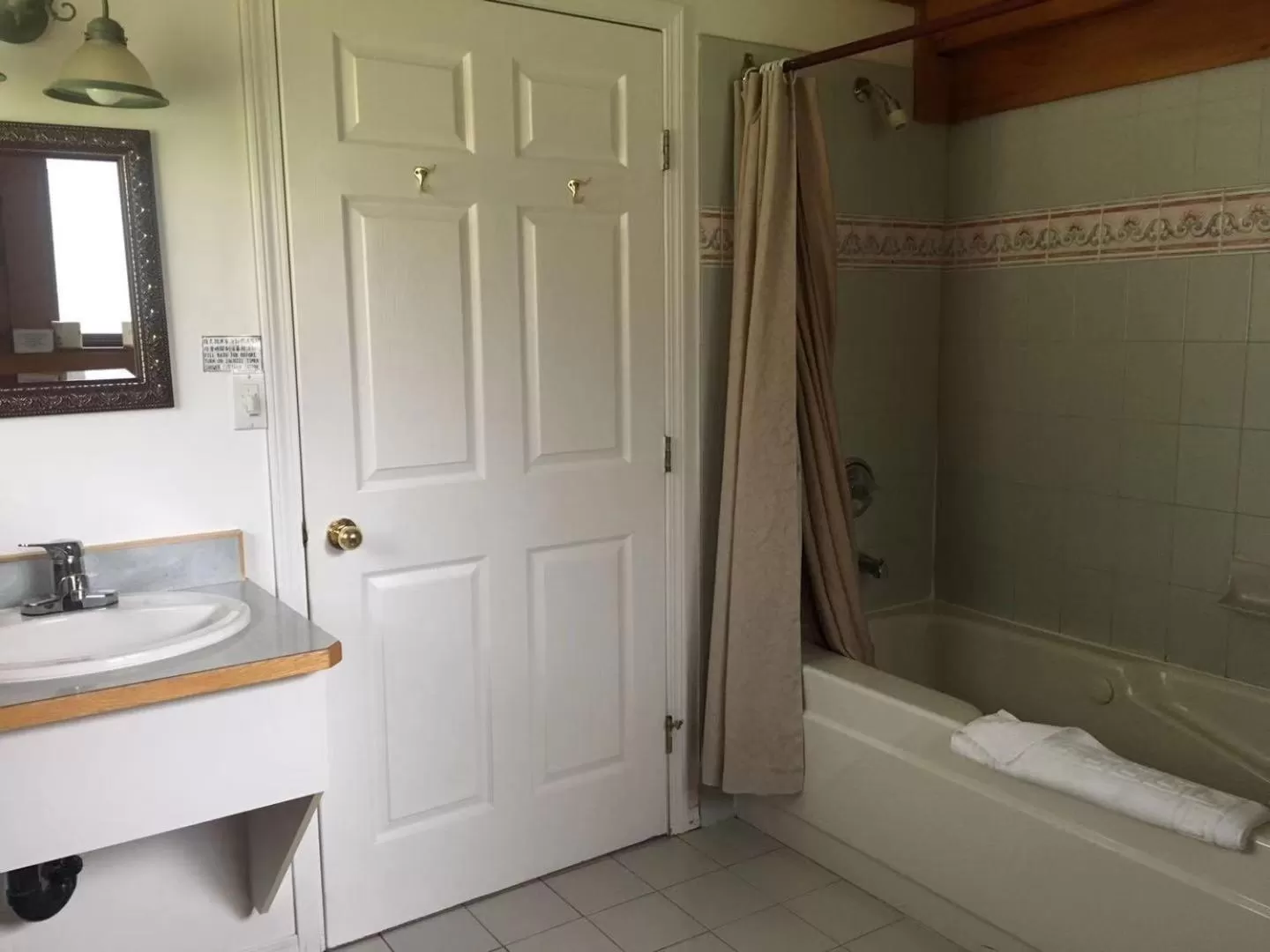 Bathroom in Rainbow Lake Castle Resort