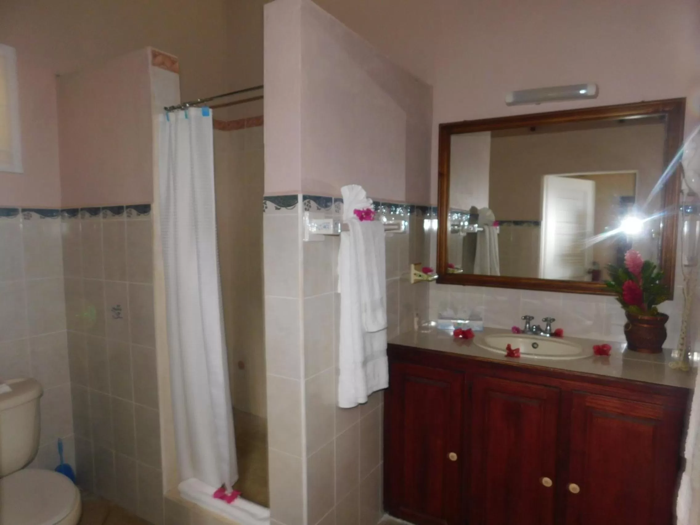 Shower, Bathroom in La Haut Resort