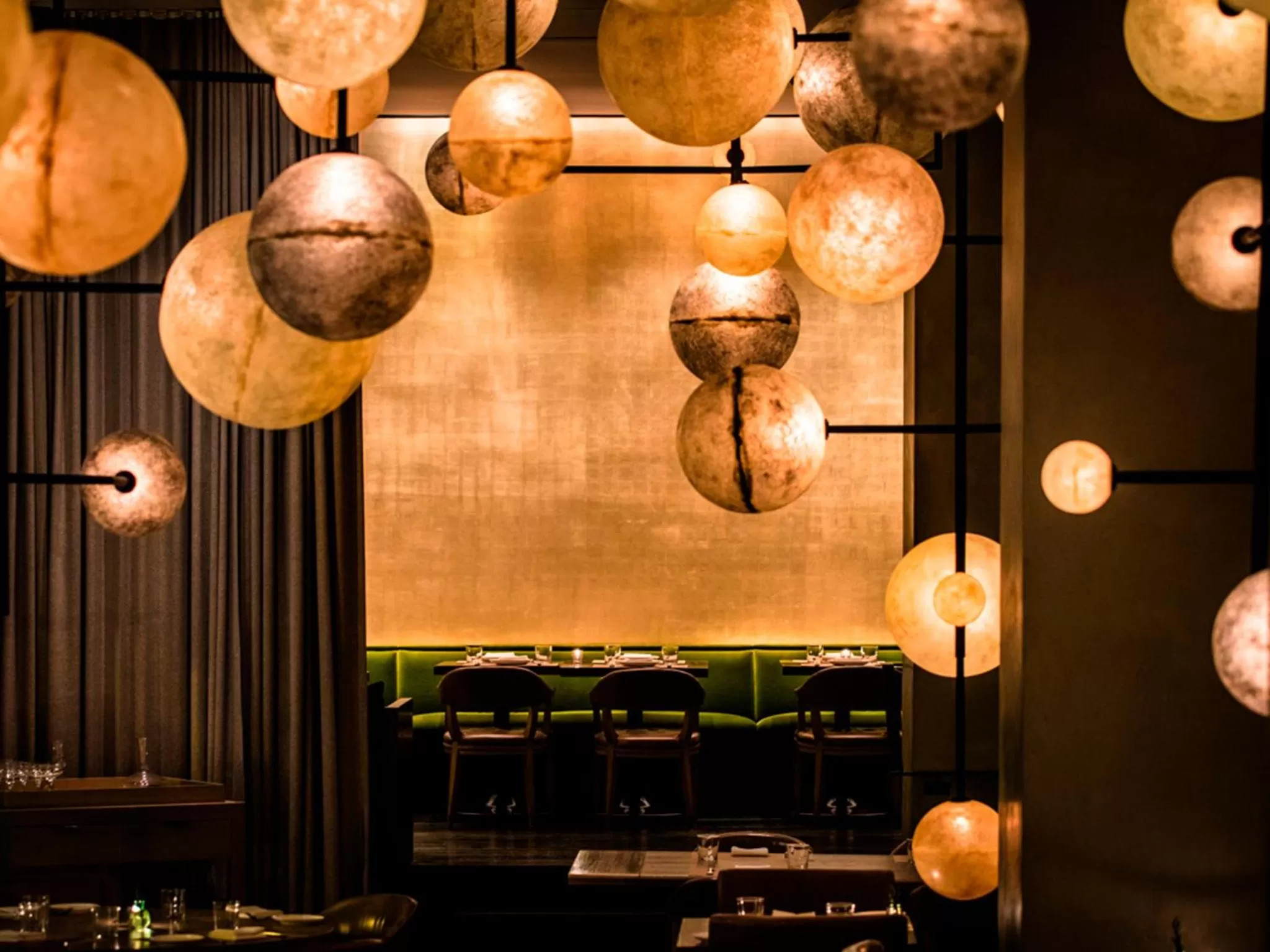 Restaurant/places to eat in Ambassador Chicago, part of JdV by Hyatt