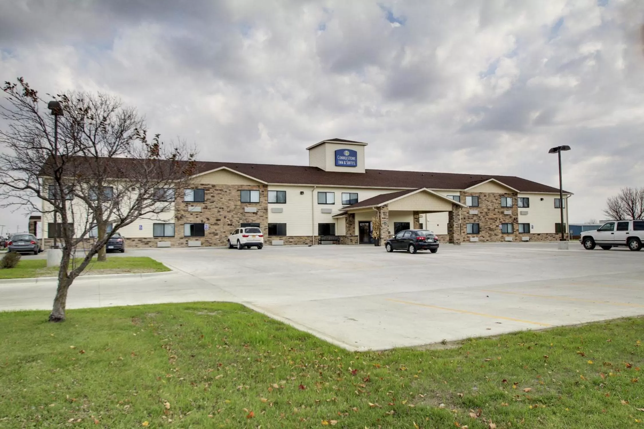 Property building in Cobblestone Inn & Suites - Fort Dodge