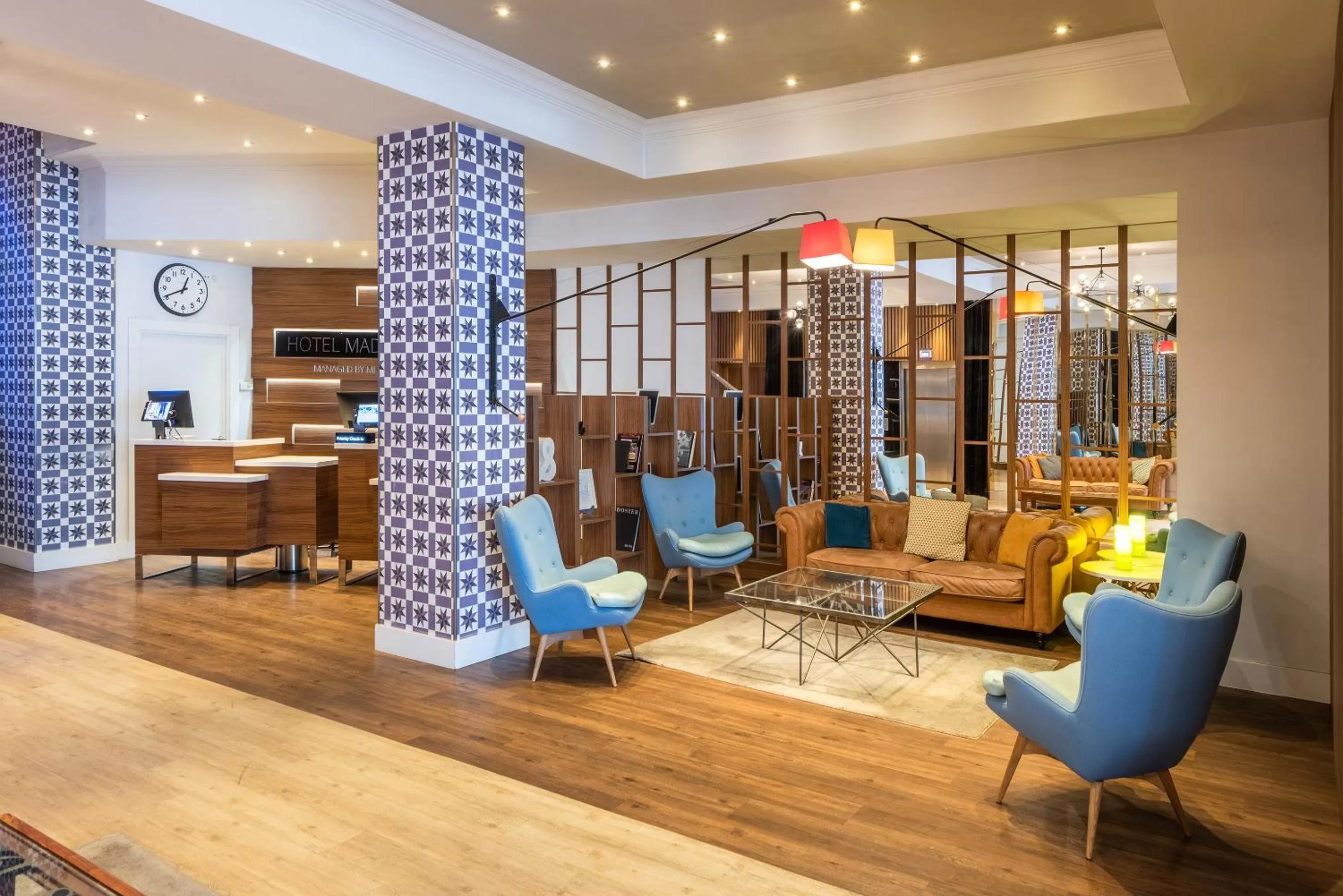 Living room in Hotel Madrid Gran Via 25, Affiliated by Meliá