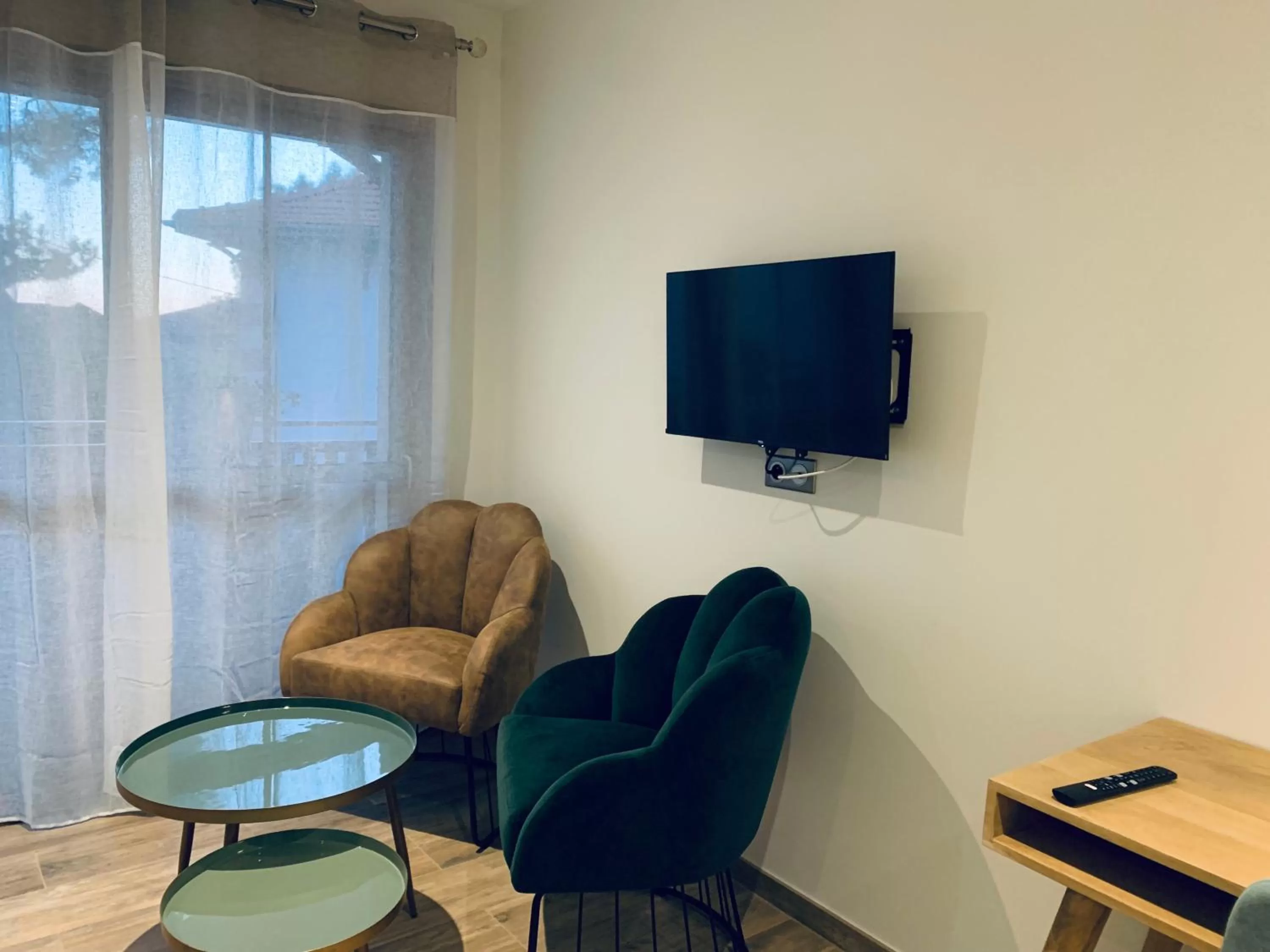 Seating area, TV/Entertainment Center in VILLA MADY