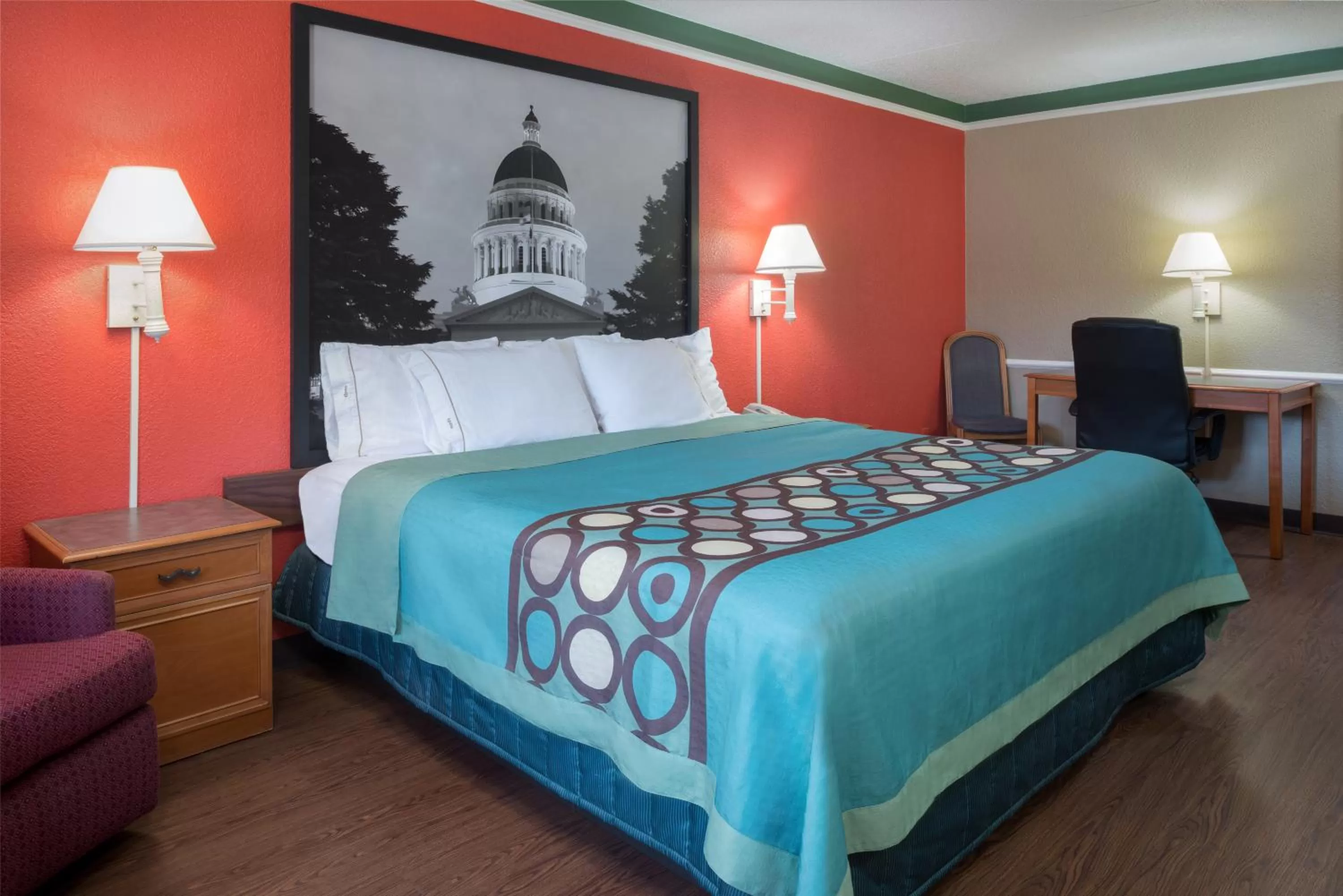 Bed in Super 8 by Wyndham Little Rock/Otter Creek