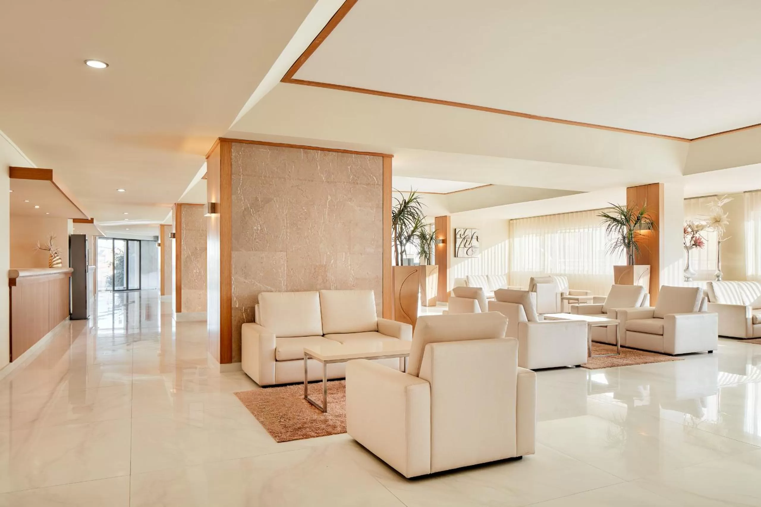 Lobby or reception in Albufeira Sol Hotel & Spa