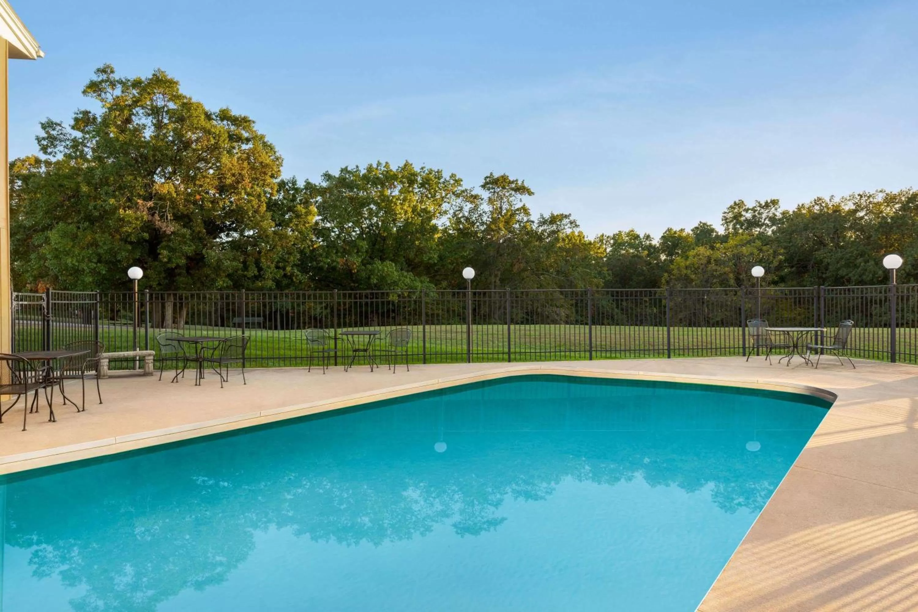 On site in Super 8 by Wyndham Hannibal