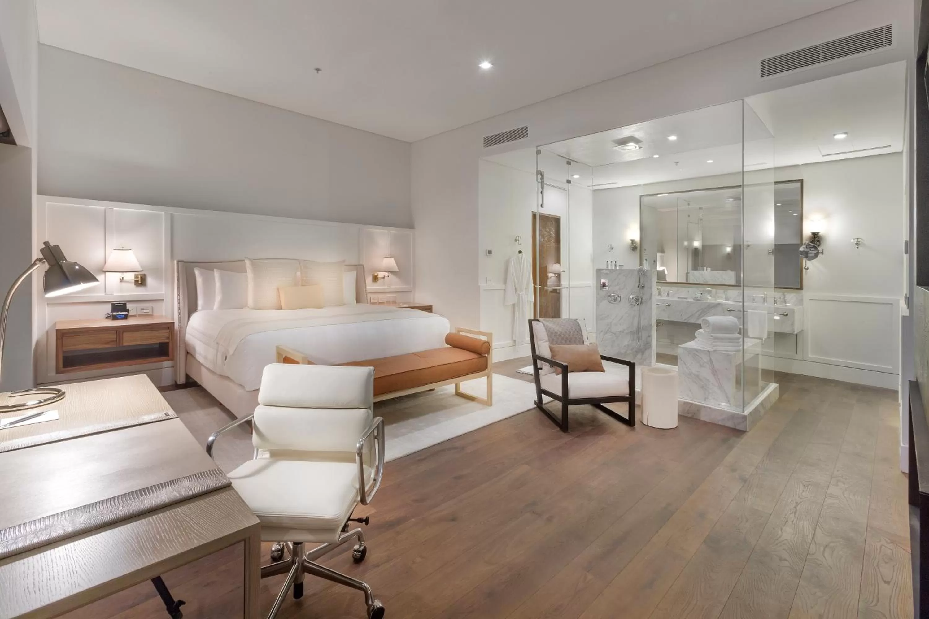 Photo of the whole room, Bed in Presidente InterContinental Mexico City by IHG