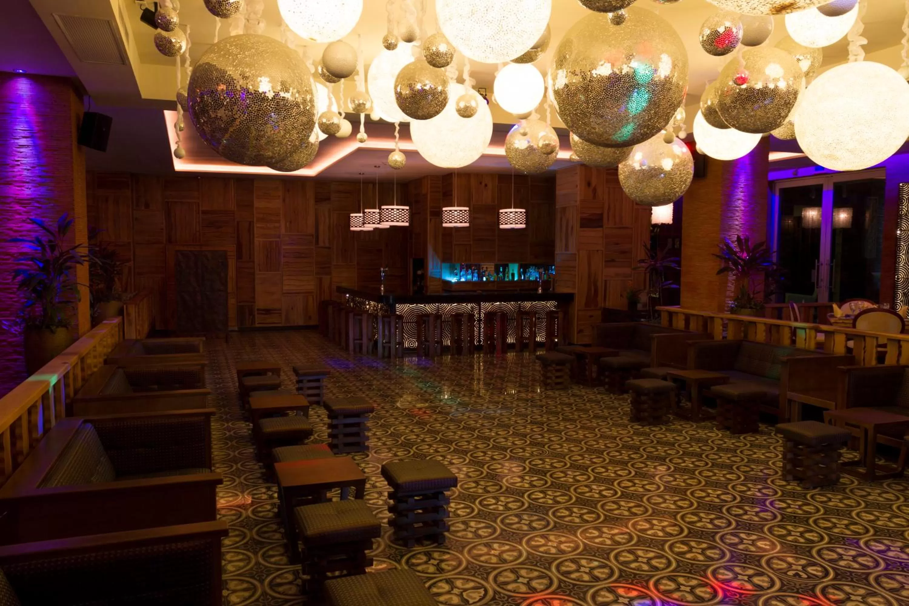 Nightclub / DJ in Select Club at Sandos Caracol All Inclusive - Adults Only Area