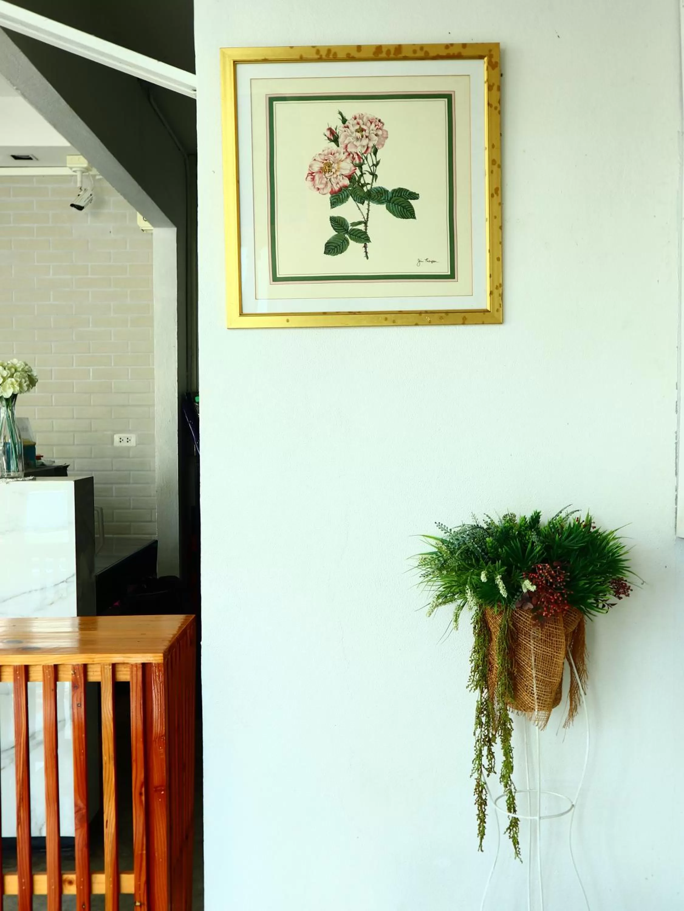 Restaurant/places to eat in The Battery Park Midtown Boutique