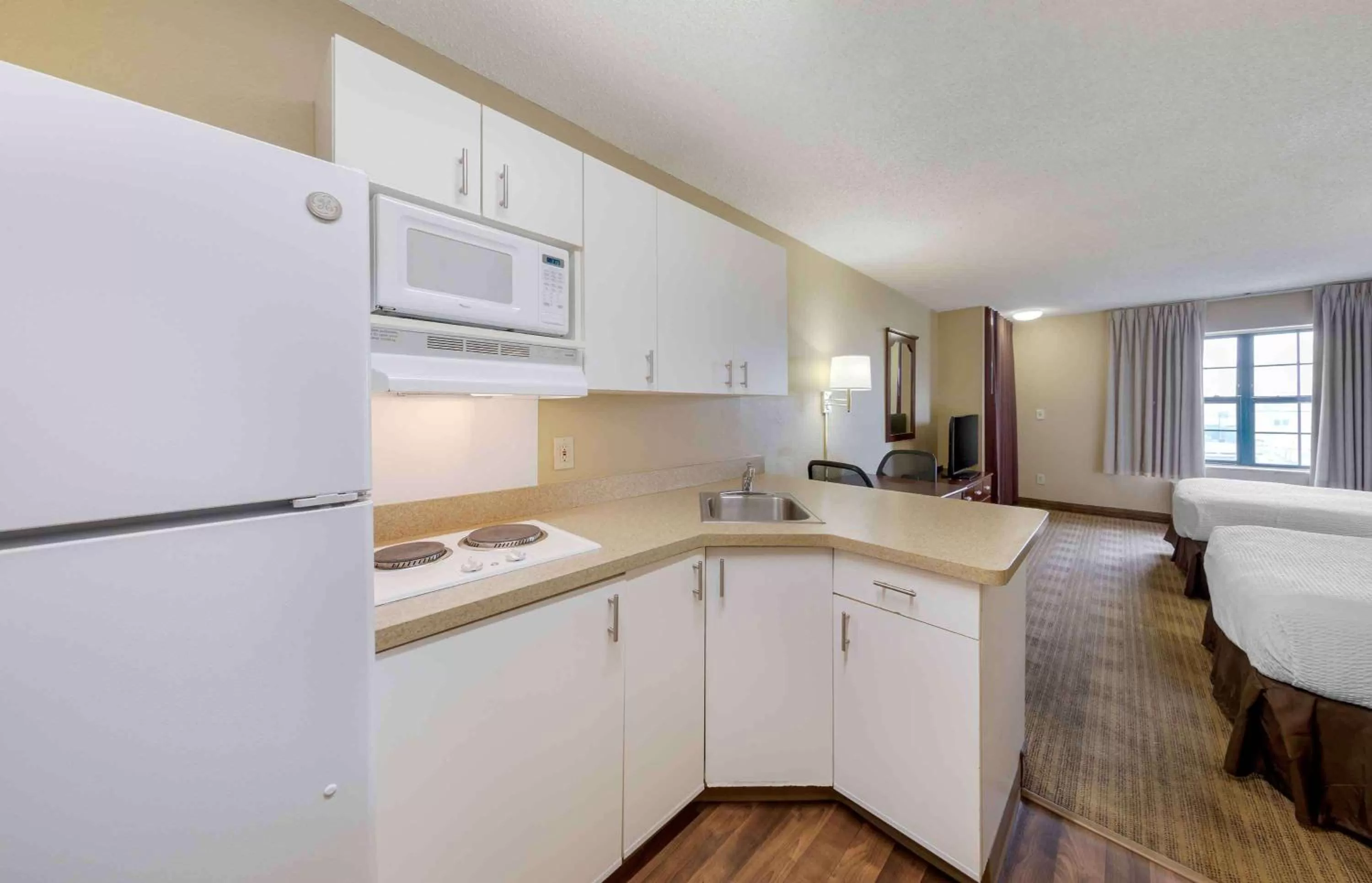 Bedroom in Extended Stay America Suites - Orange County - Huntington Beach