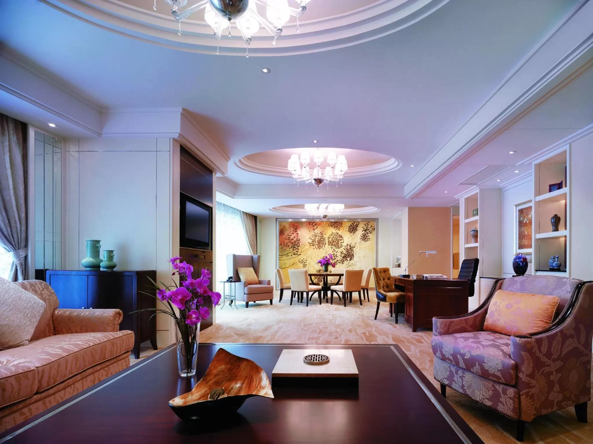 Bedroom, Seating Area in Shangri-La Guangzhou