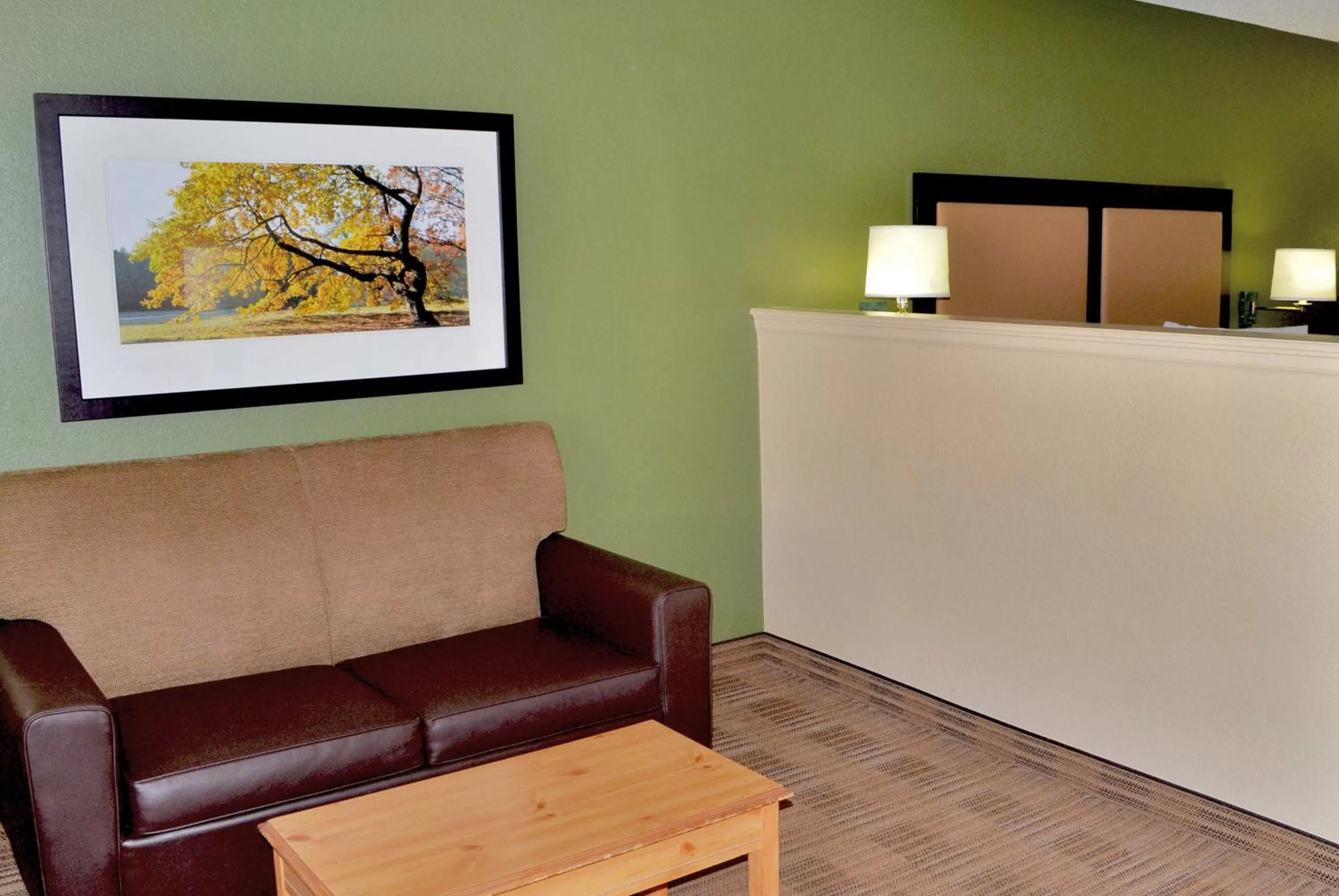 Seating area in Extended Stay America Suites - Washington, DC - Fairfax - Fair Oaks