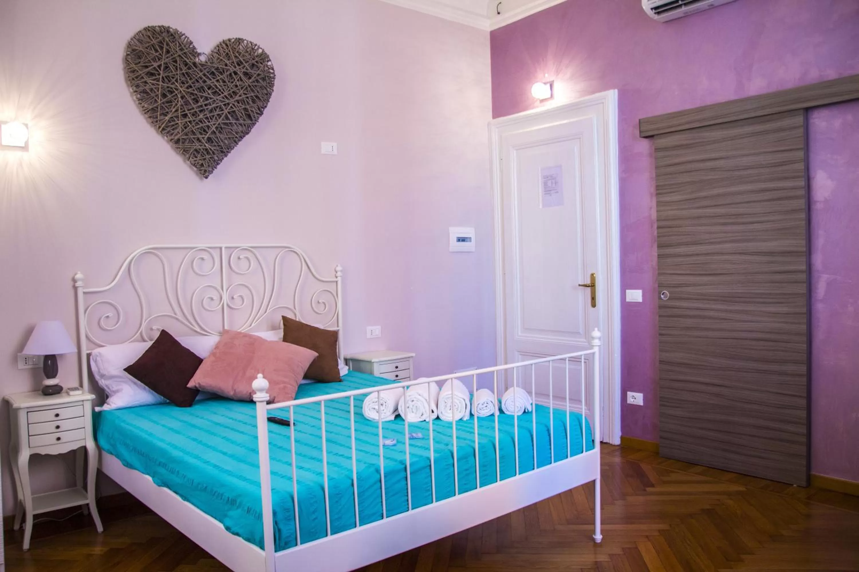 Bed in Sesto Suites Central