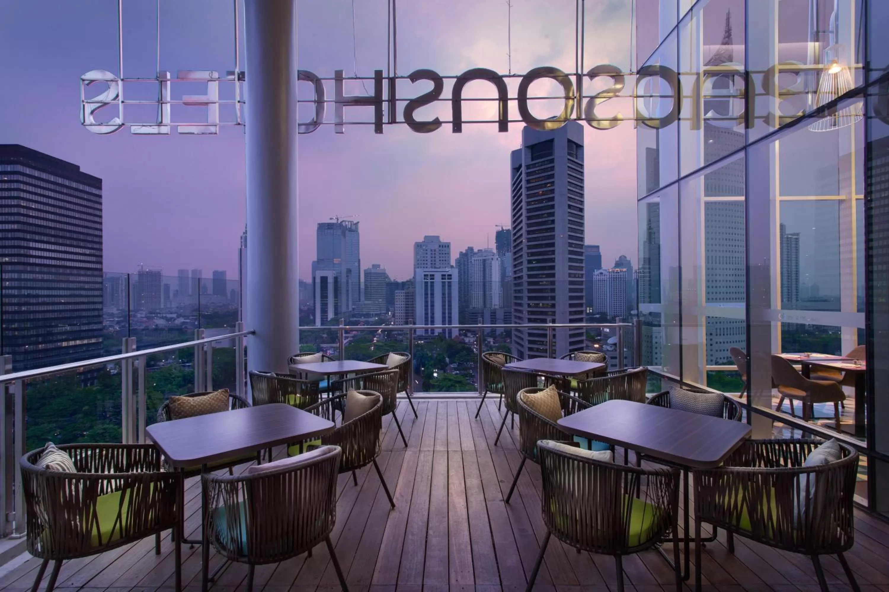 Restaurant/places to eat in All Seasons Jakarta Thamrin
