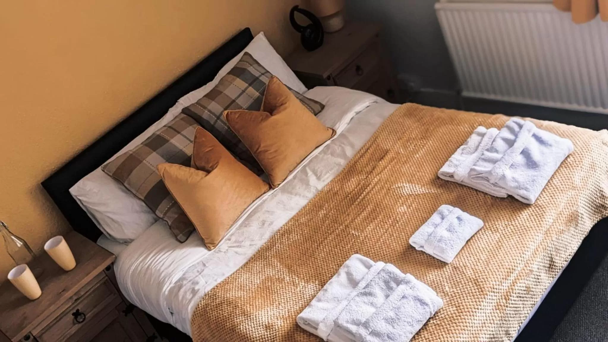 Bed in The Wheatsheaf Hotel