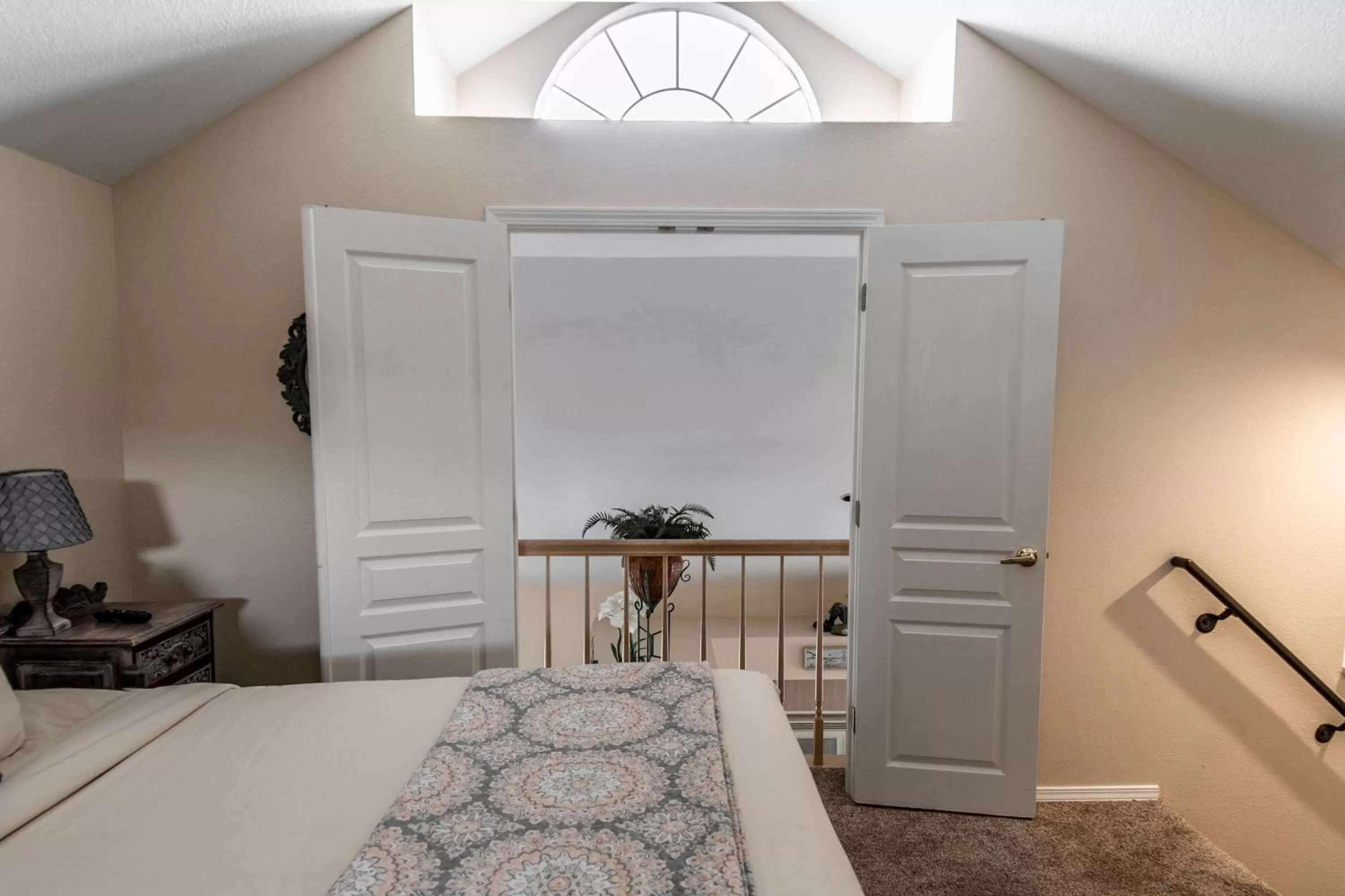 Bed in Thousand Hills Golf Resort