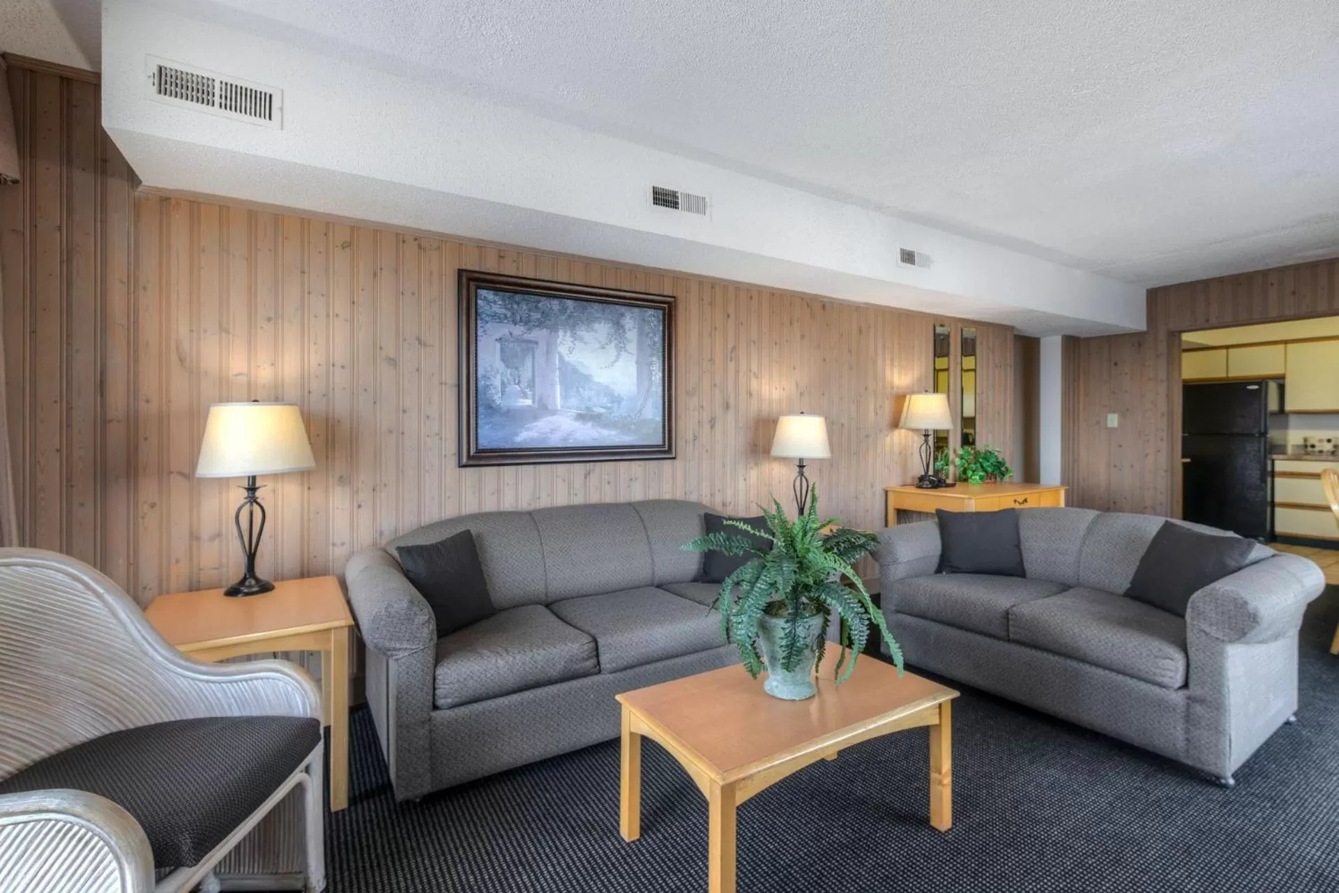 Seating Area in Kingfisher Inn