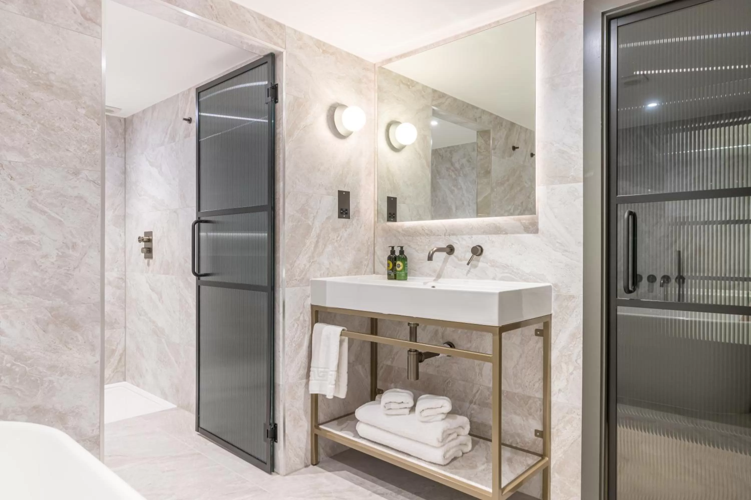 Bathroom in Velvet Hotel Manchester, WorldHotels Crafted