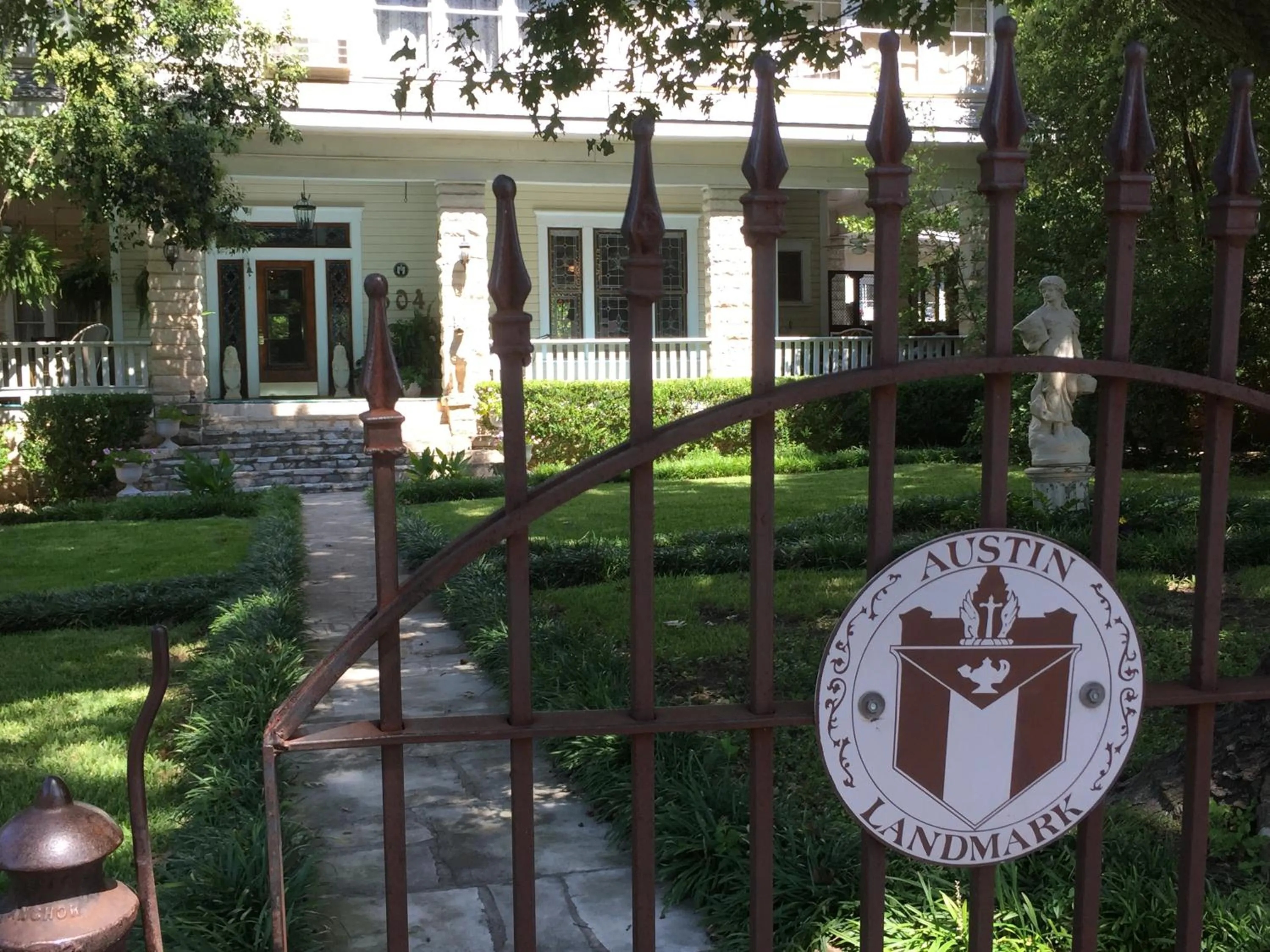 Strickland Arms Bed and Breakfast