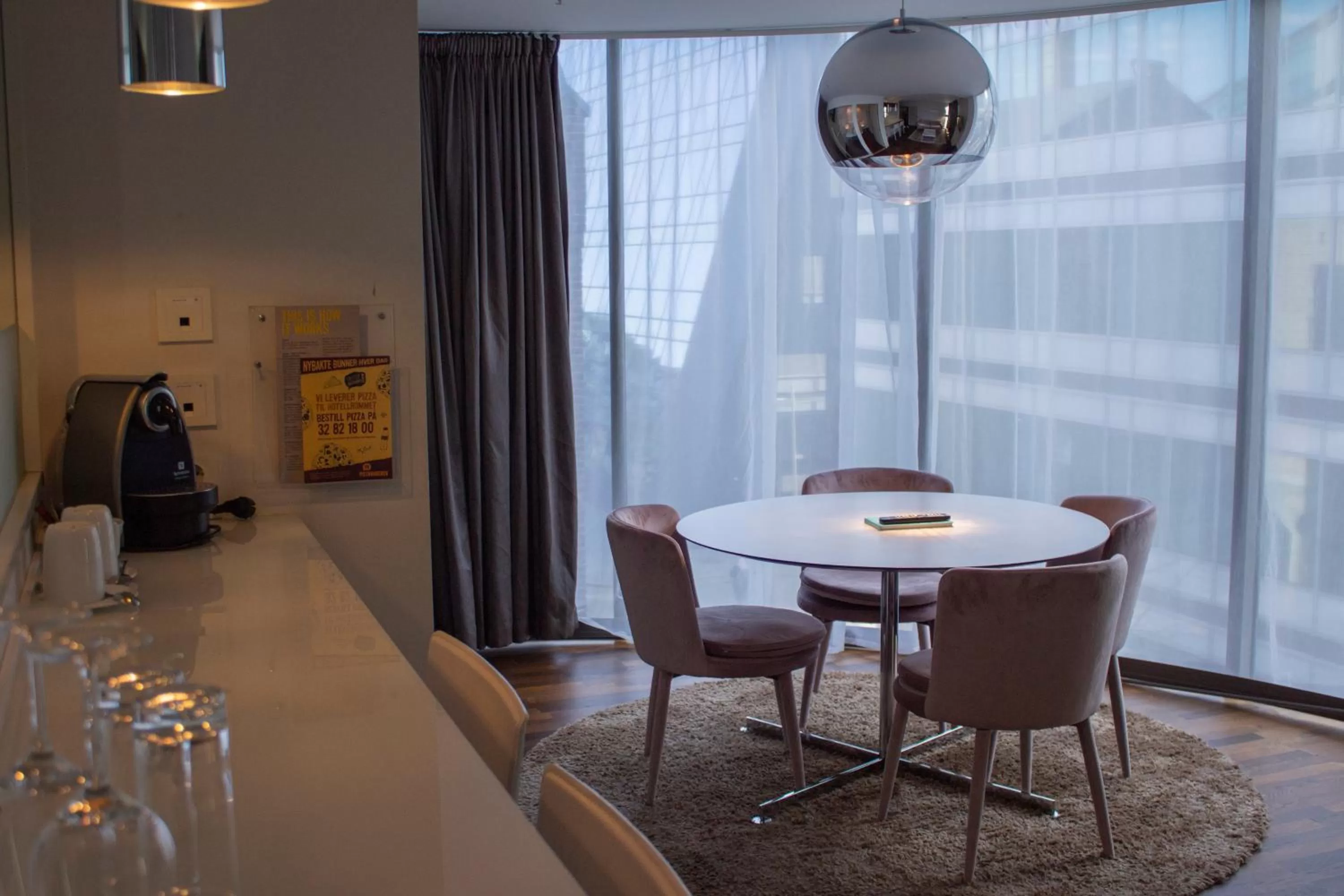 Seating area in Comfort Hotel Union Brygge