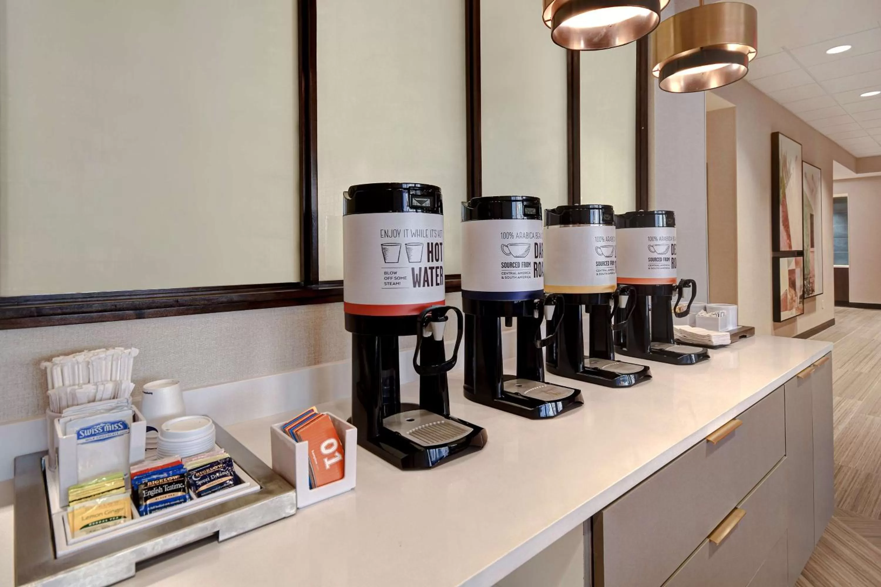 Dining area in Home2 Suites By Hilton Tucson Downtown