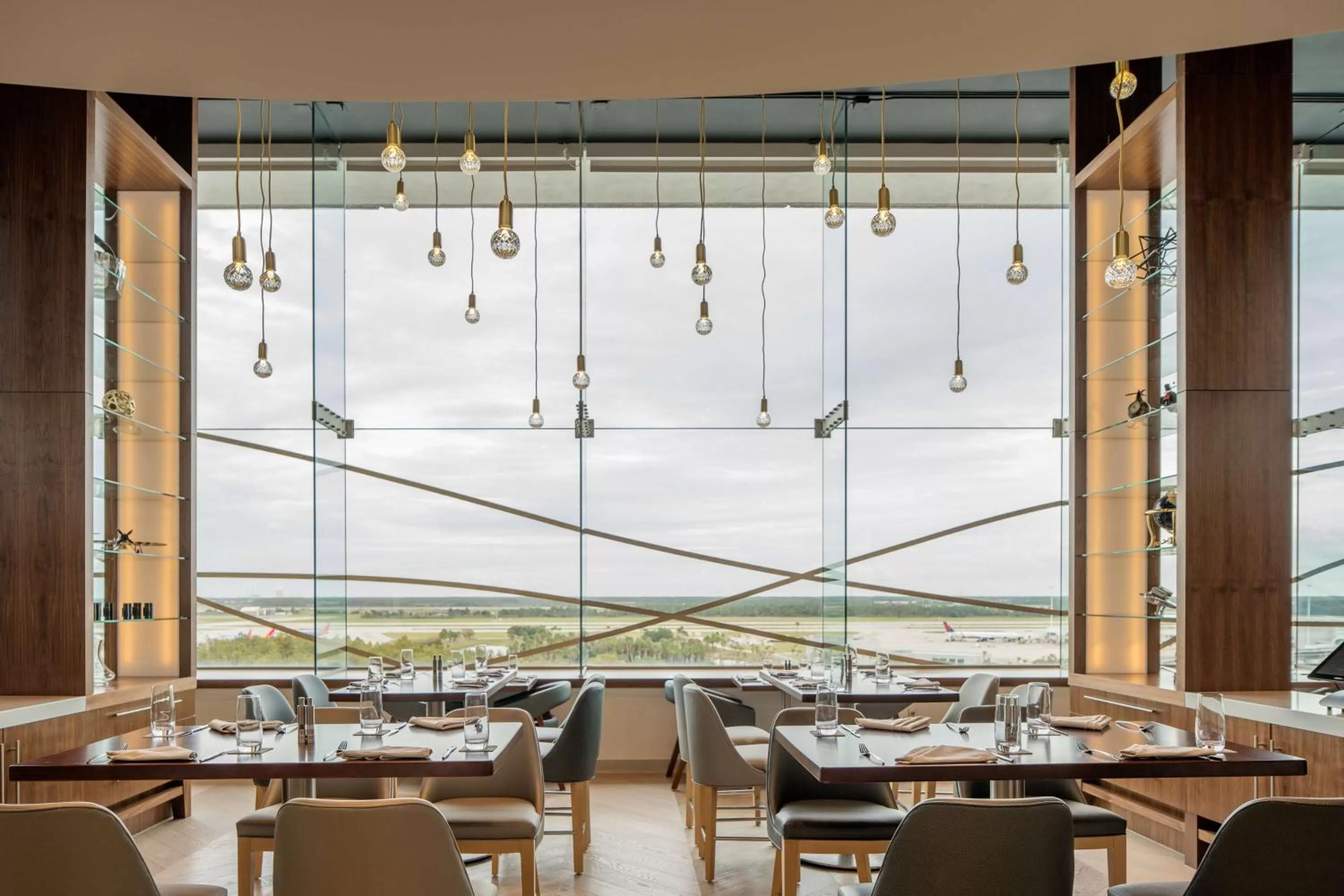 Restaurant/places to eat in Hyatt Regency Orlando International Airport Hotel