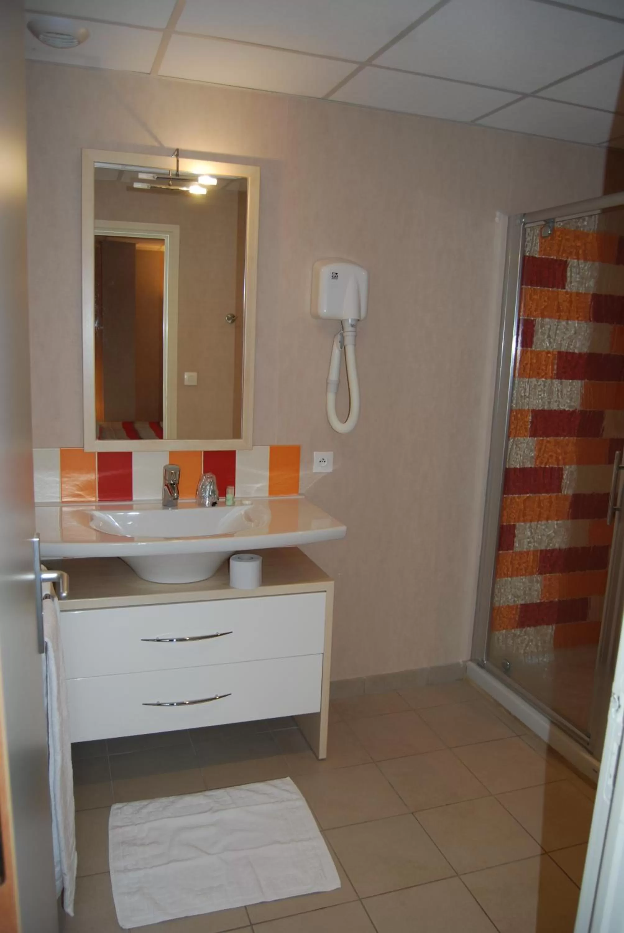 Photo of the whole room, Bathroom in Le Logis De La Lys