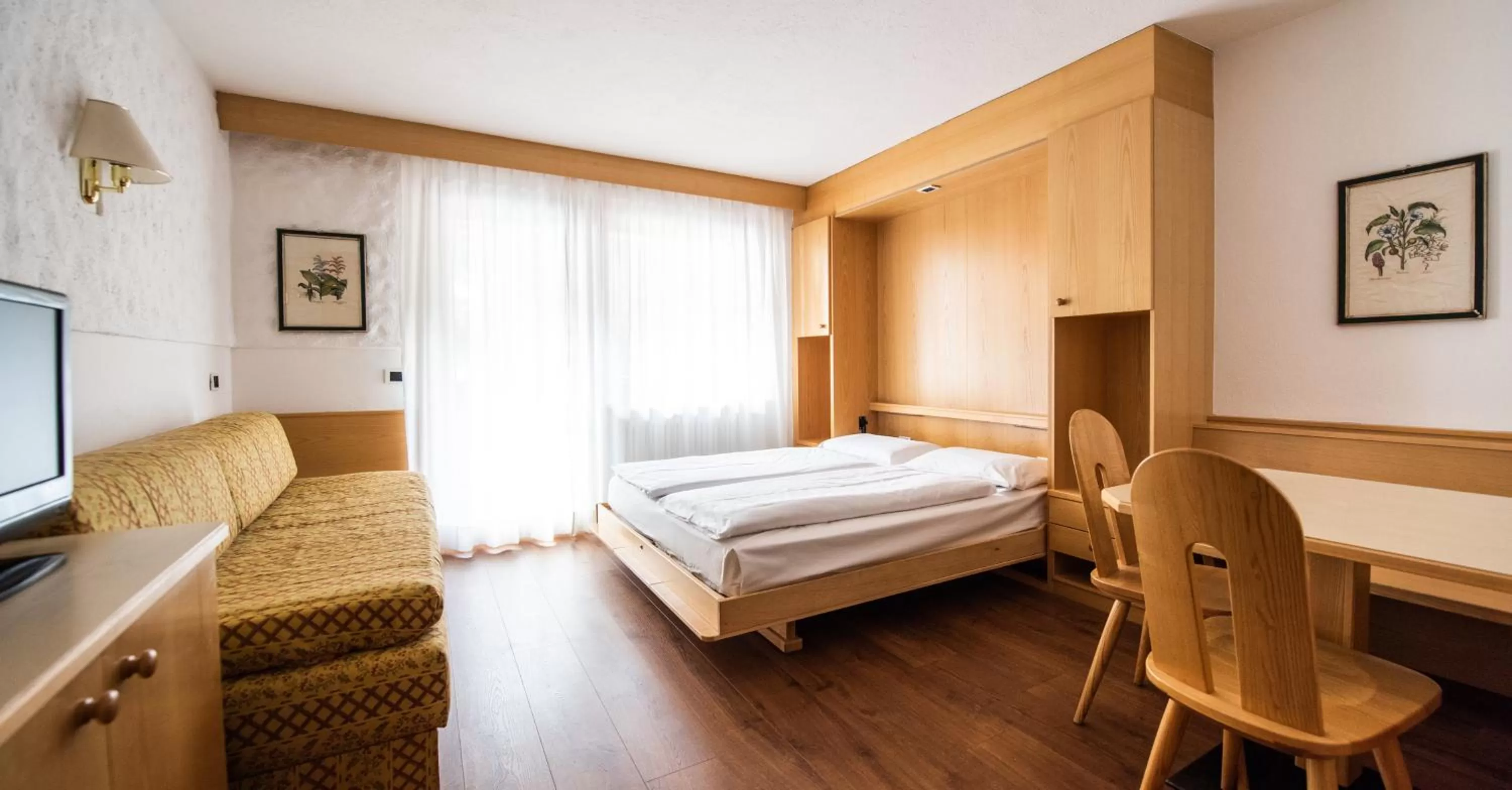 TV and multimedia, Bed in Residence Antares