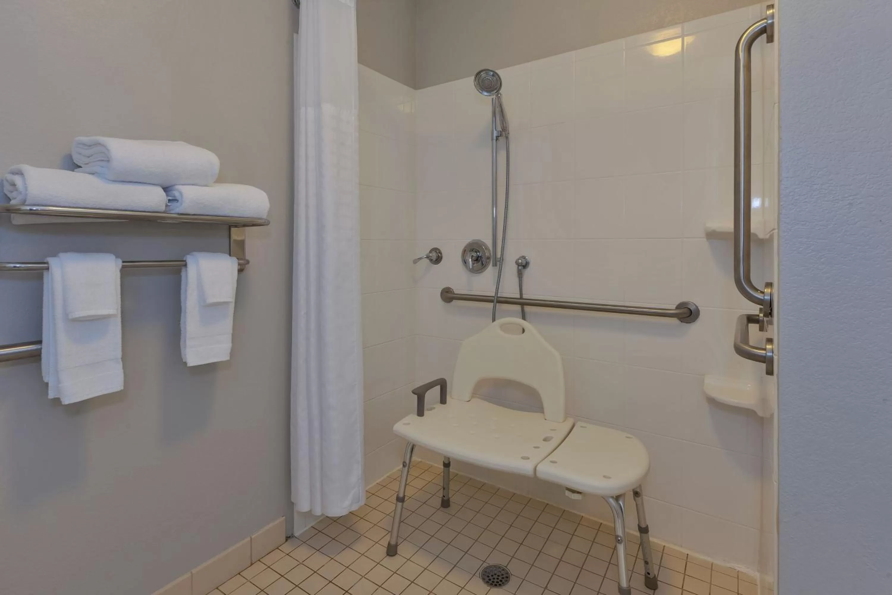 Bathroom in TownePlace Suites by Marriott Nashville Airport