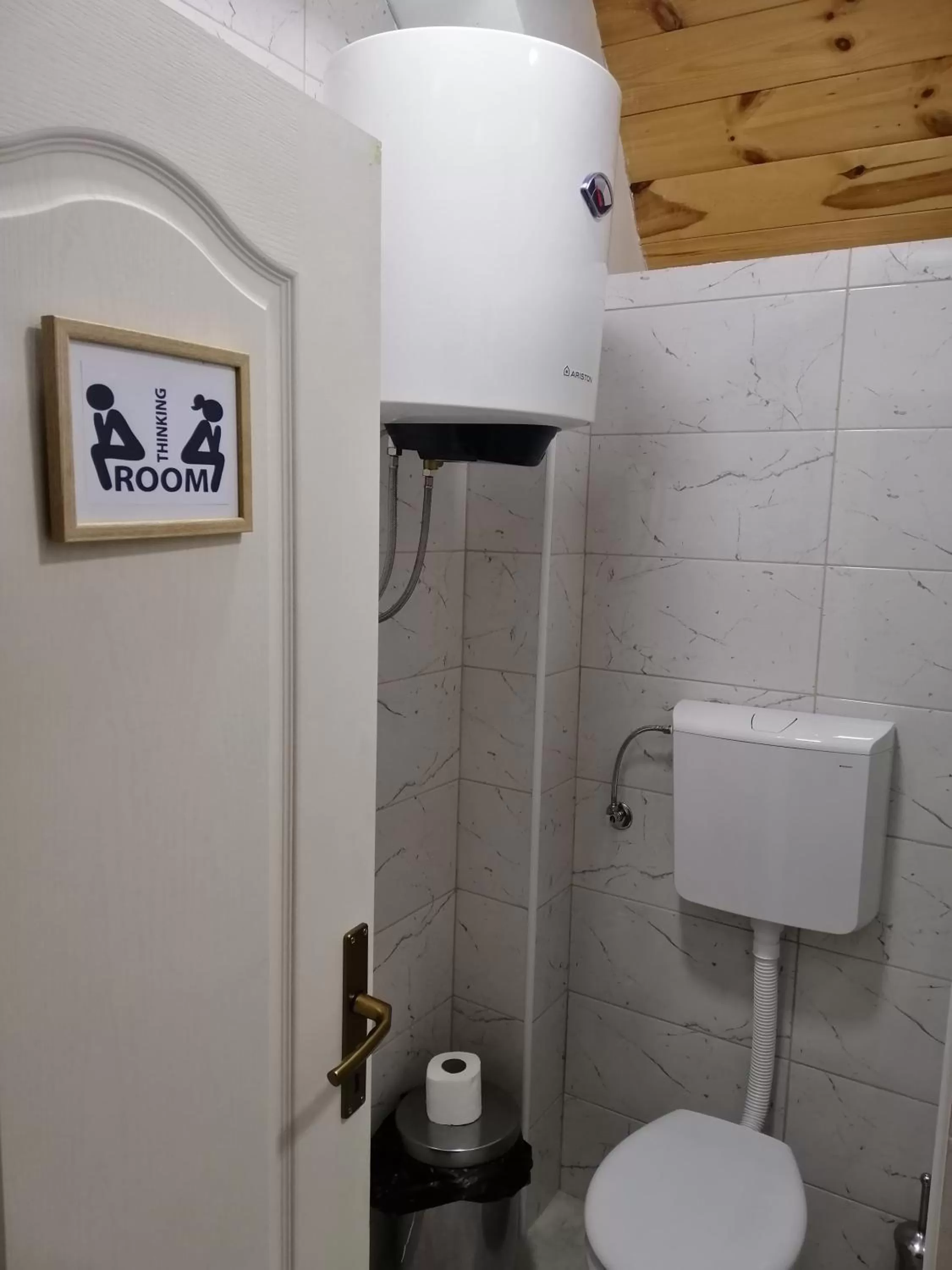 Toilet in Apartmani RUNOLIST