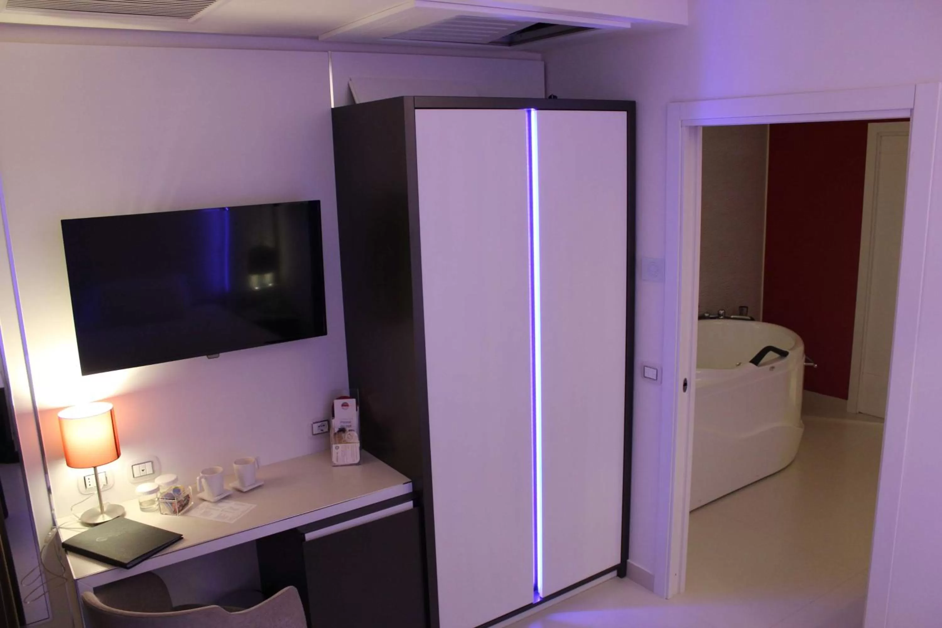 Photo of the whole room in Best Western Plus Hotel Perla Del Porto