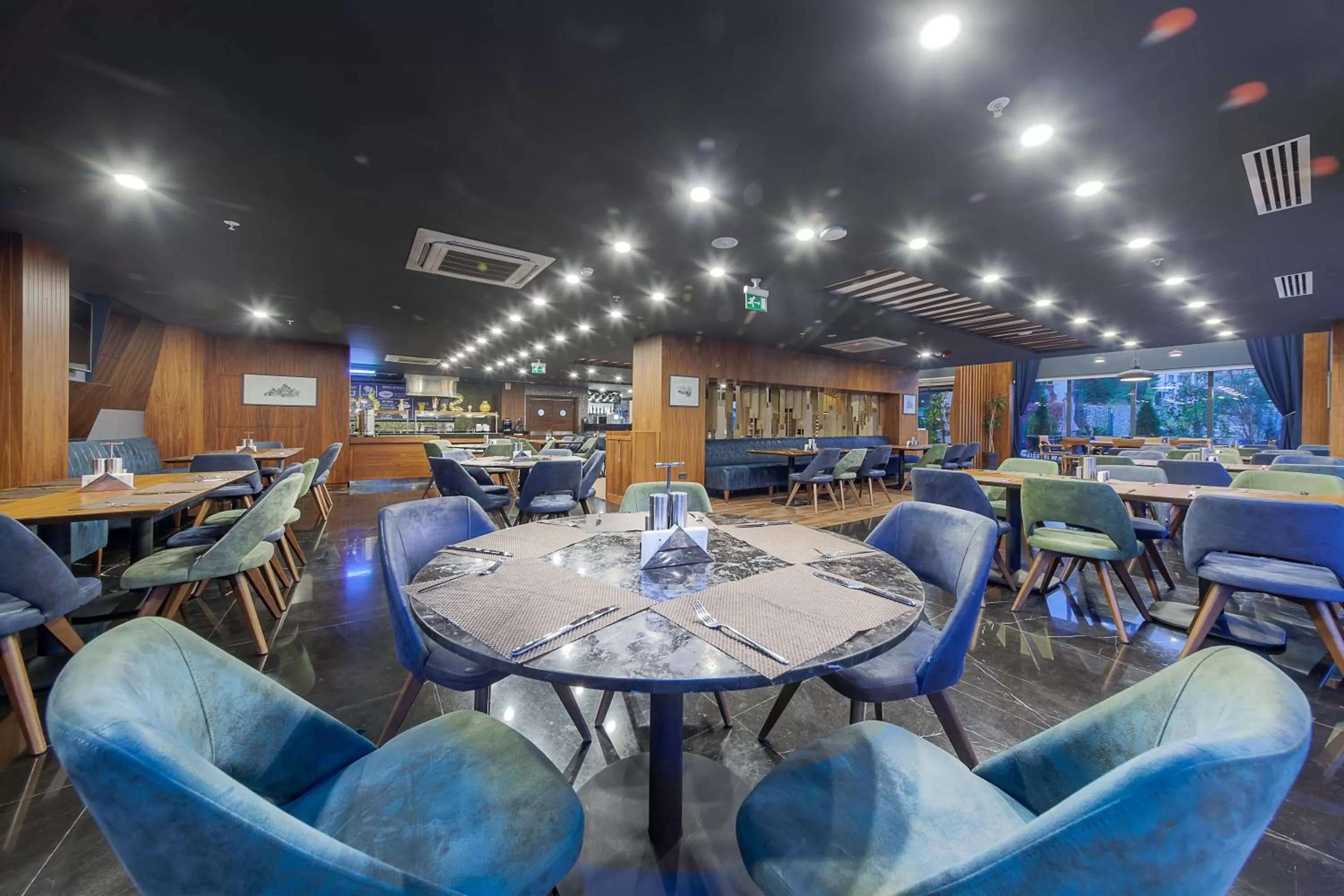 Buffet breakfast in Park Dedeman Trabzon