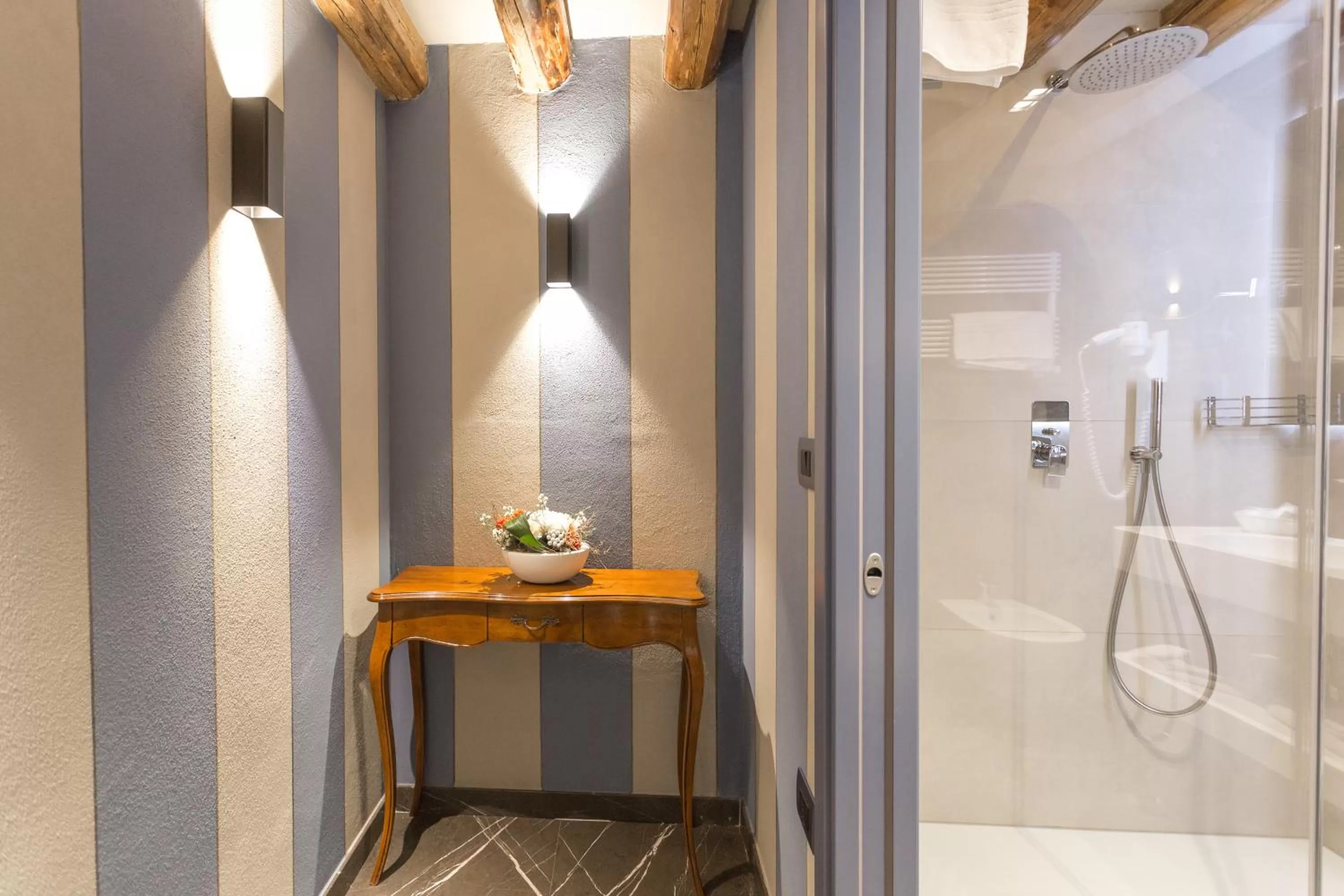 Decorative detail in Hotel Tiziano