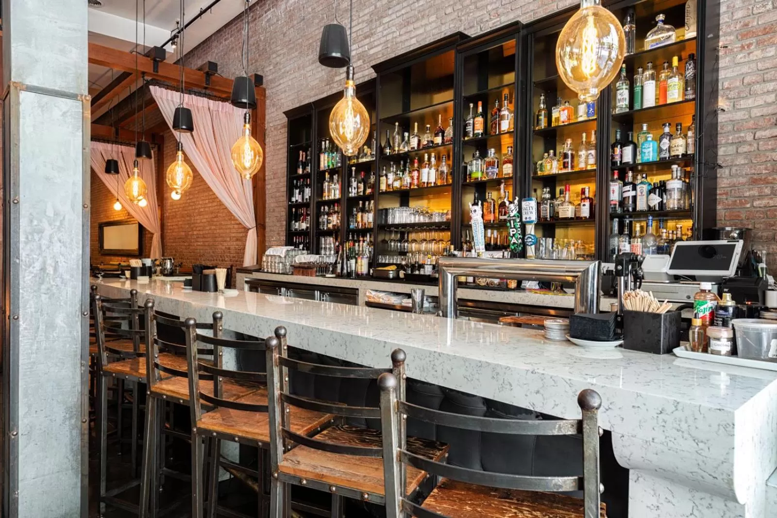 Restaurant/places to eat in The O Hotel, Trademark Collection by Wyndham