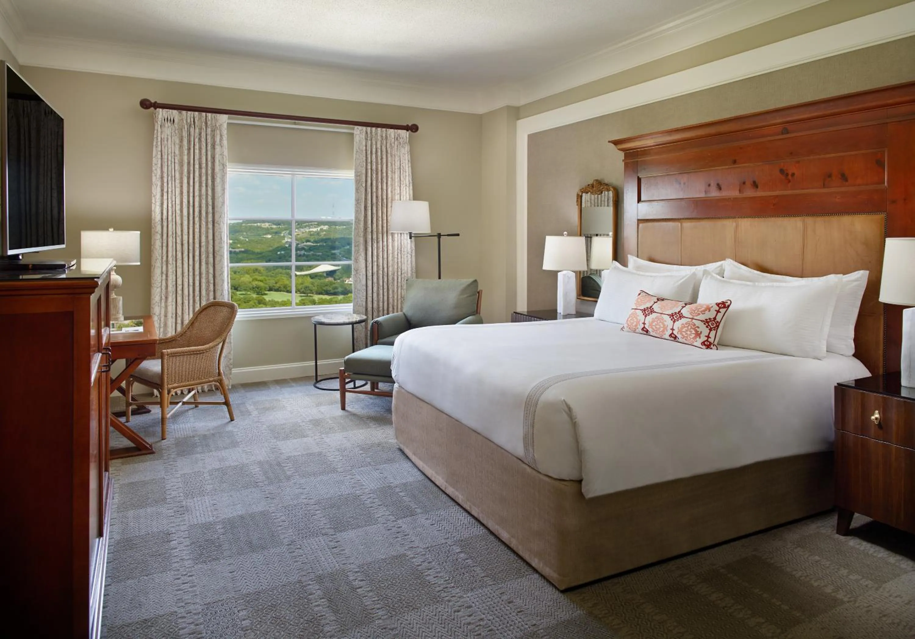 Premier Room - 1 King Bed in Omni Barton Creek Resort and Spa Austin