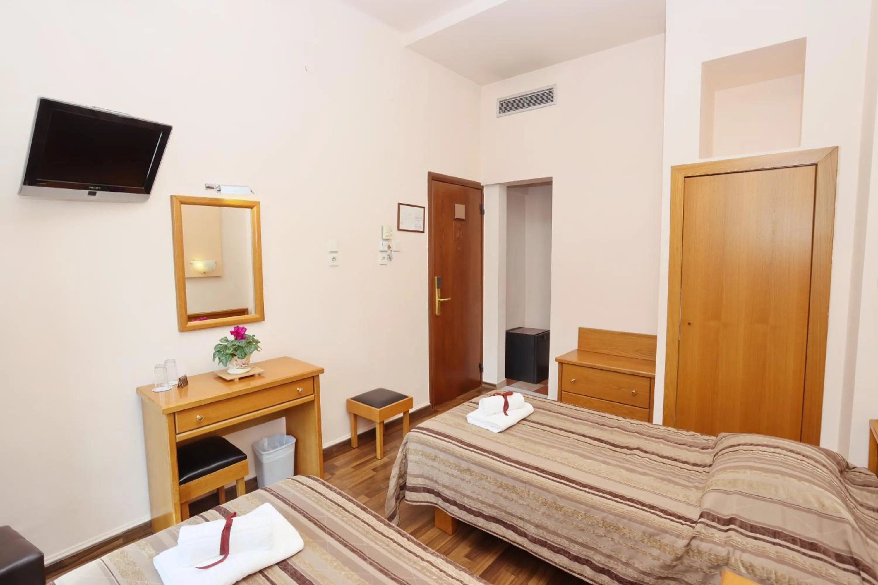 Photo of the whole room, Bed in Aegeon Hotel