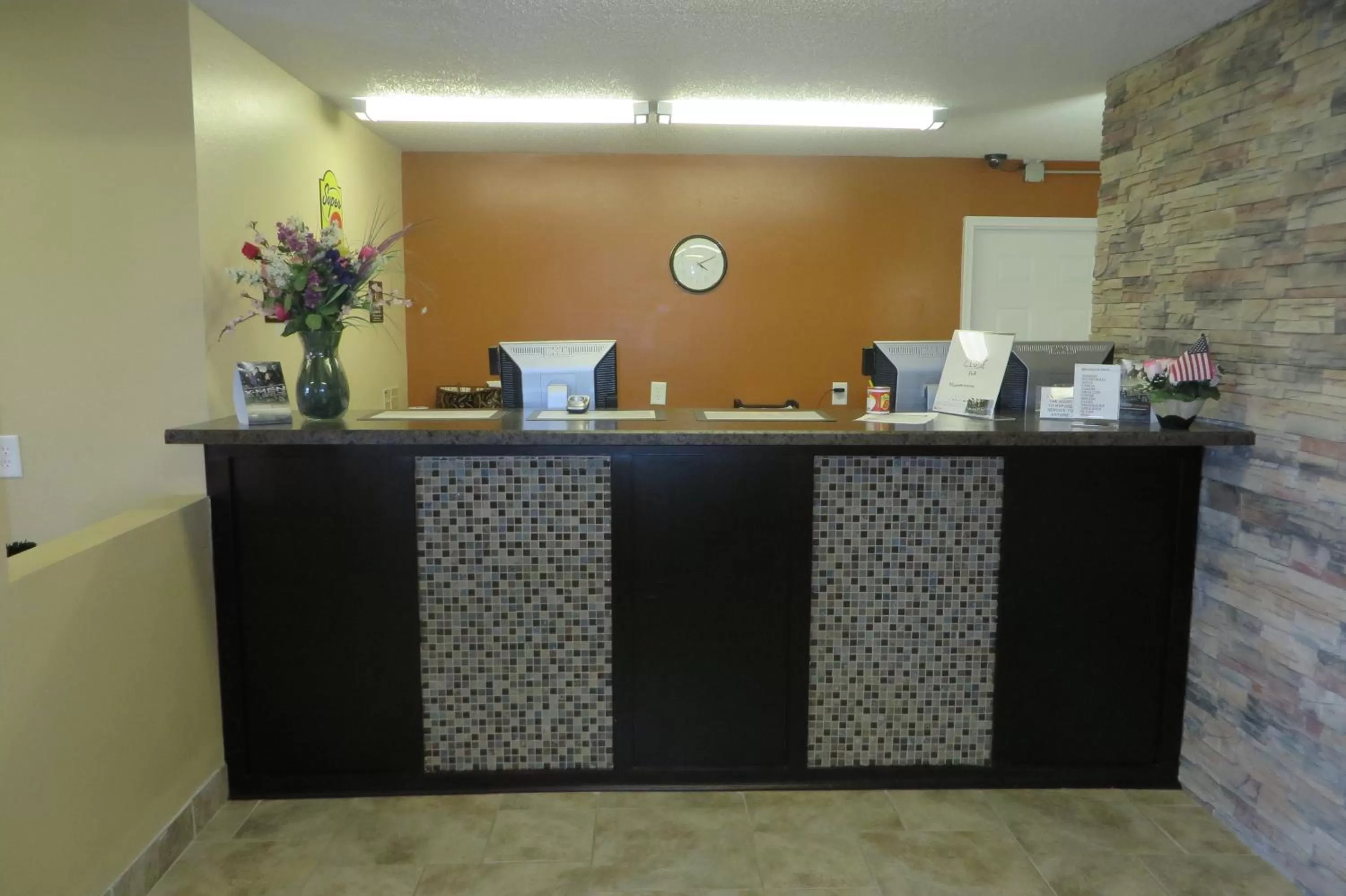 Lobby or reception in Super 8 by Wyndham Grinnell IA