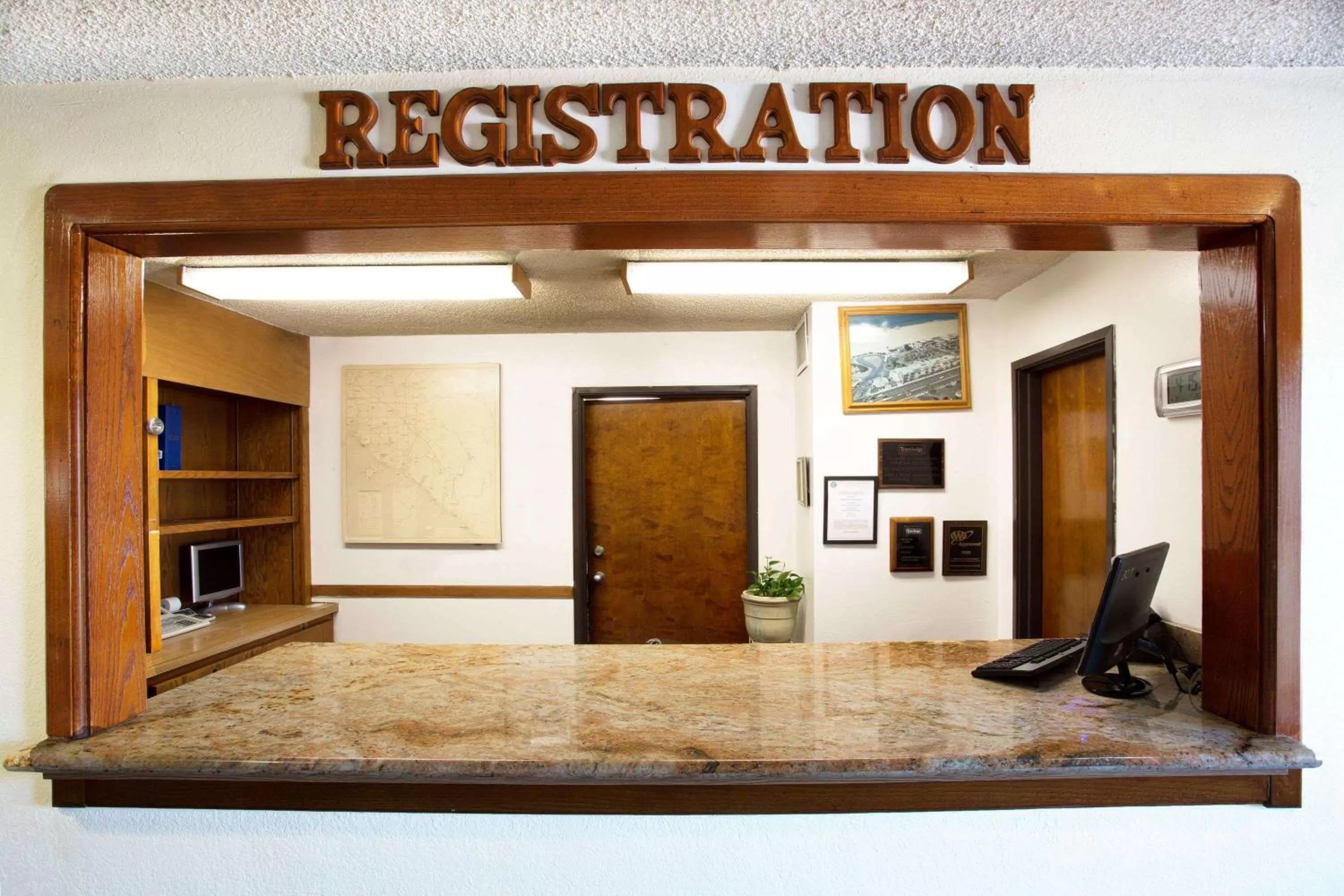 Lobby or reception in Travelodge by Wyndham Ocean Front