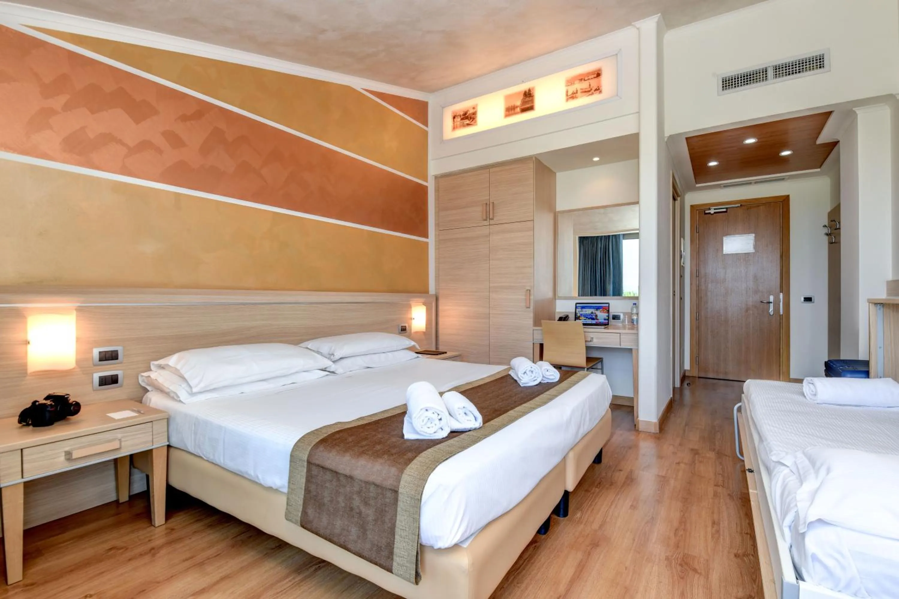 Photo of the whole room, Bed in Hotel Rivus